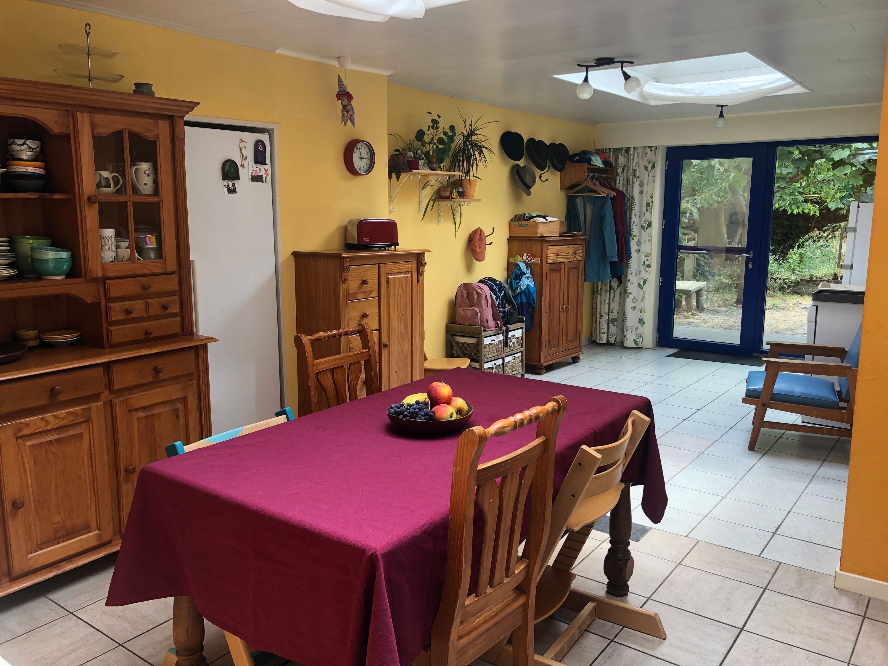 Ruime rijwoning met weelderige tuin in Gent - foto 2