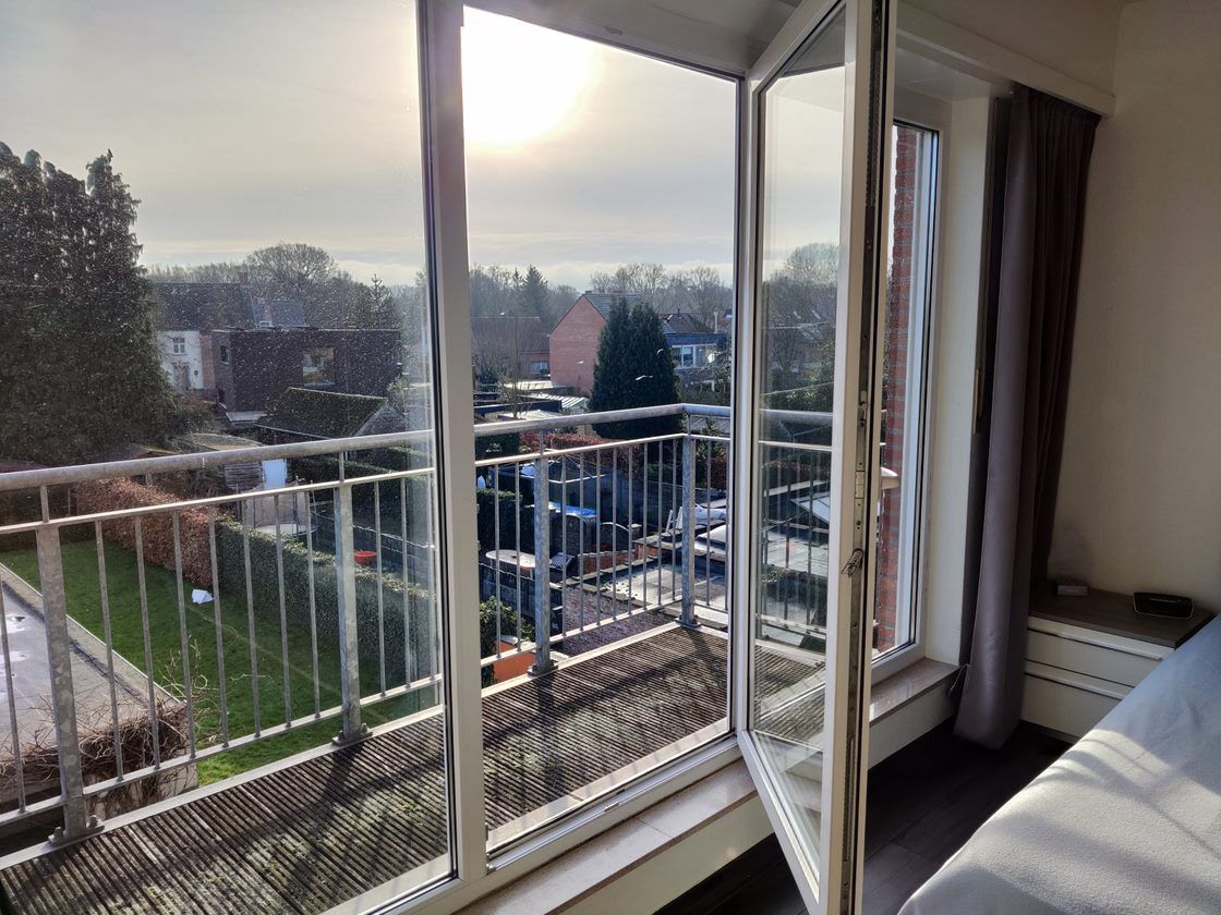 Instapklaar appartement met overdekte autostaanplaats - foto 5