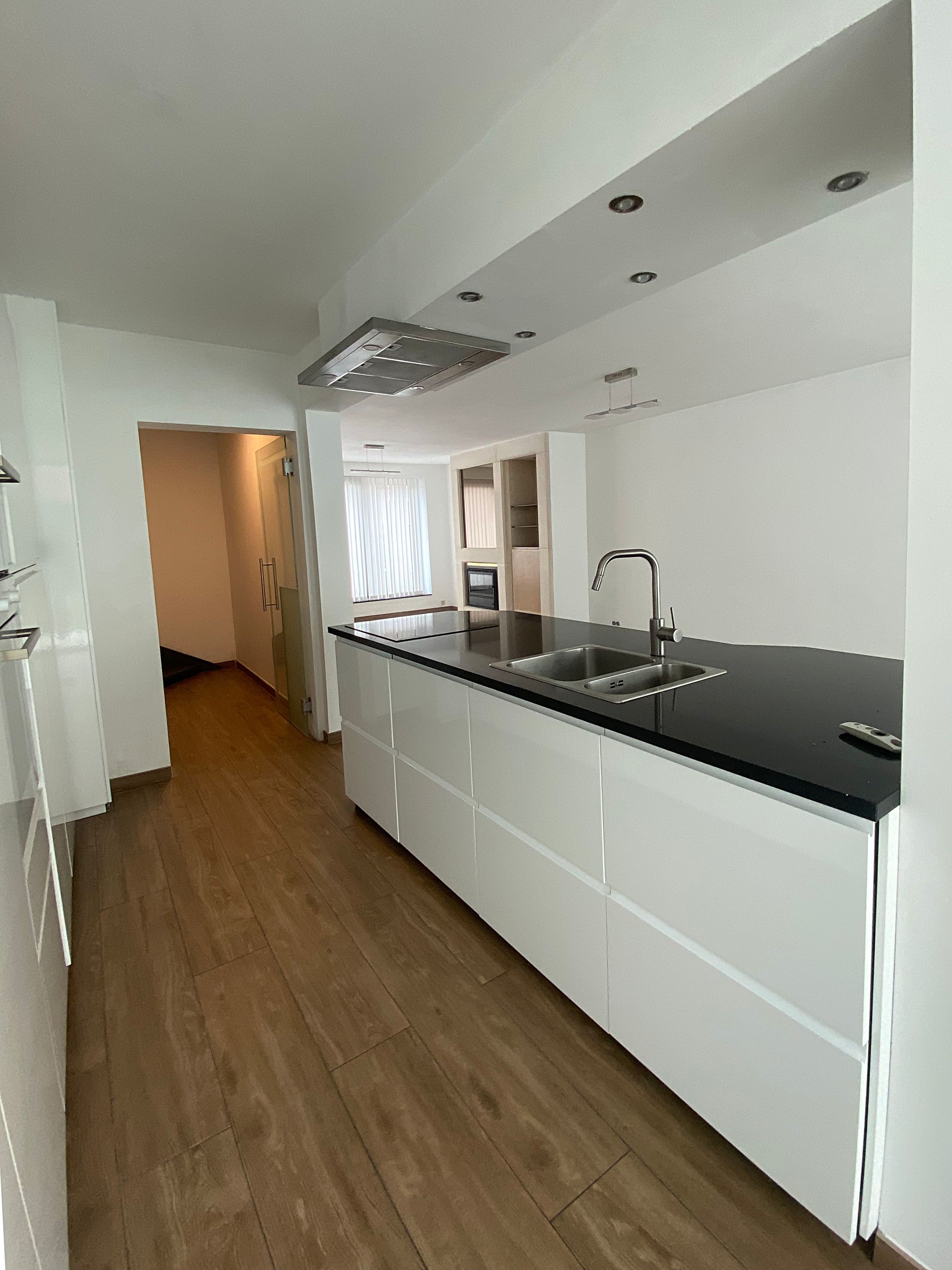 Instapklare bel-etage op wandelafstand van het treinstation - foto 3