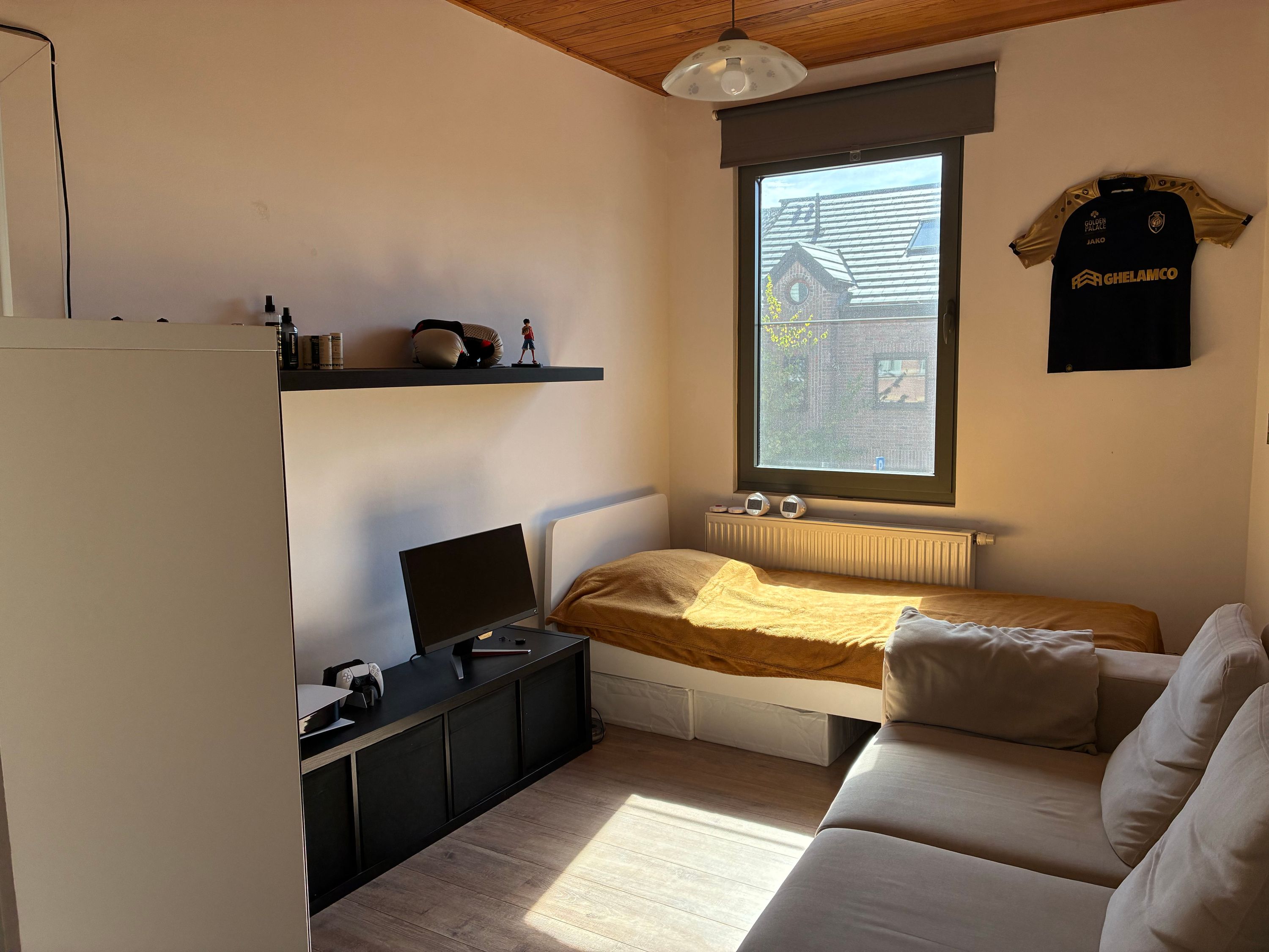 Instapklare rijwoning met zonnige tuin, centraal in Mortsel EPC B - foto 8