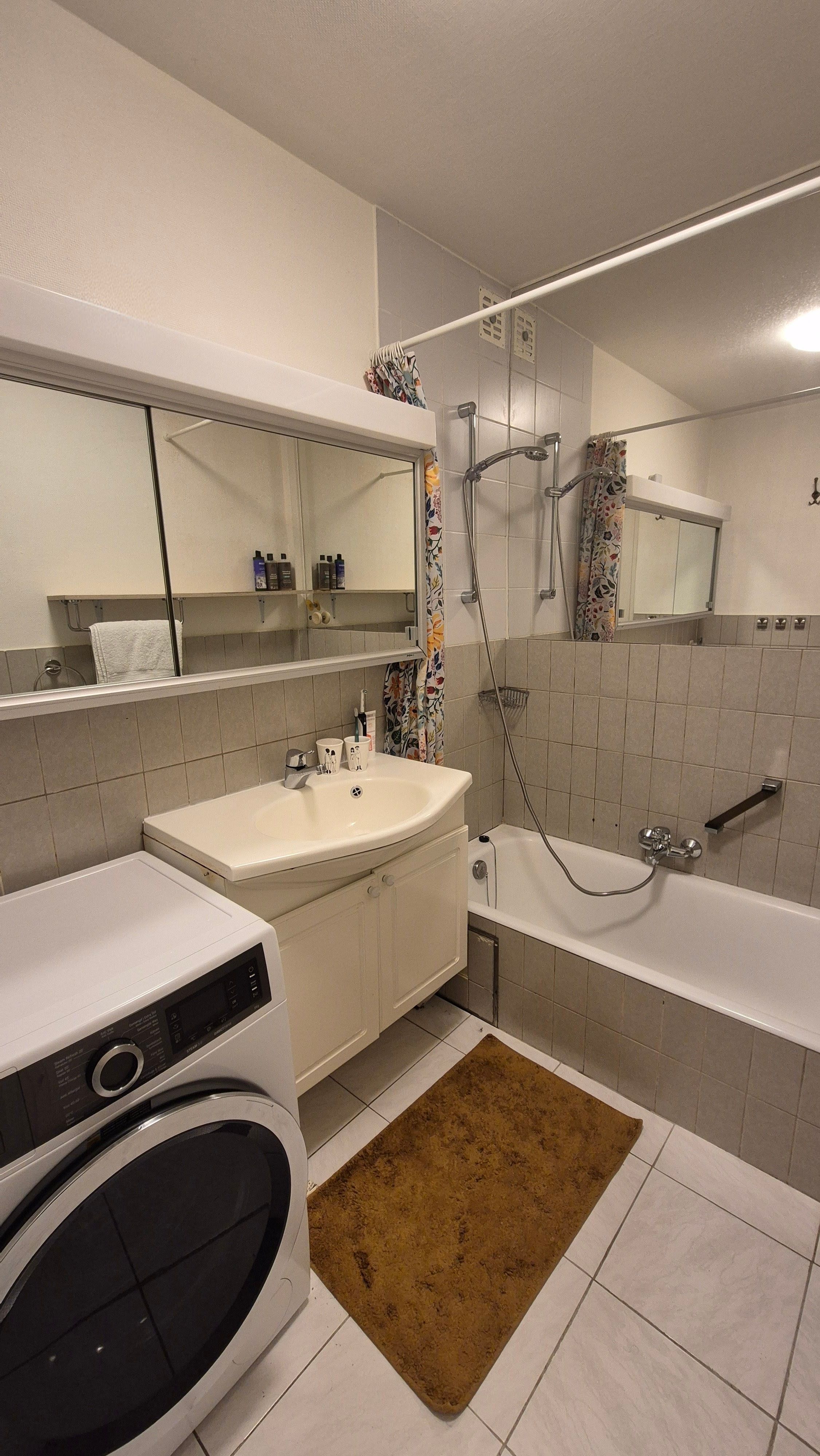 Ruim en lichtrijk appartement met drie slaapkamers - foto 4