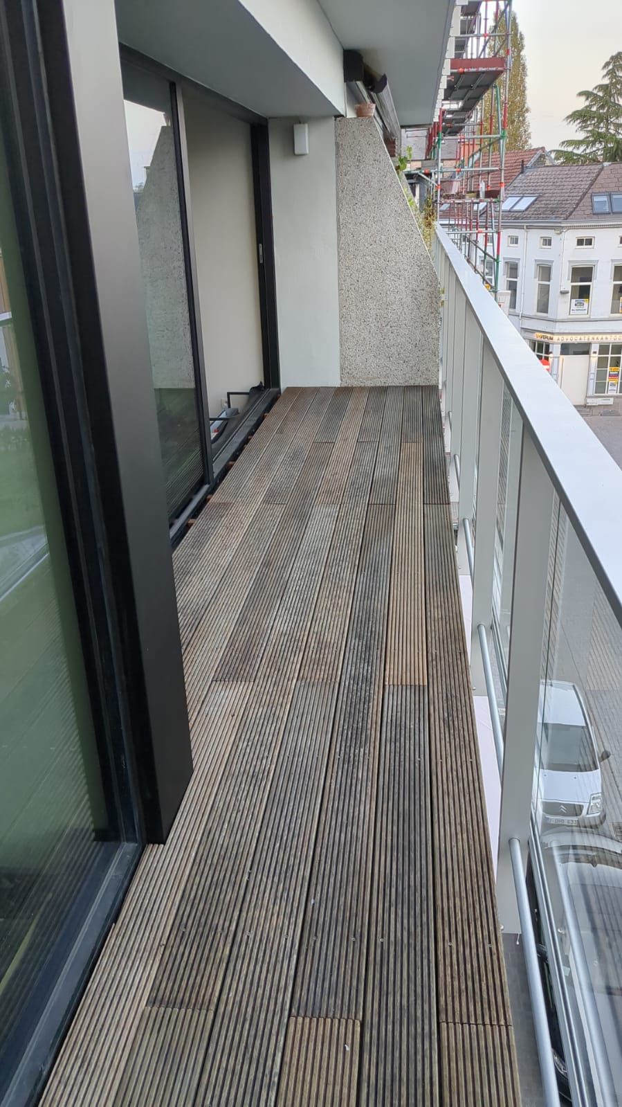 Ruim en lichtrijk appartement met drie slaapkamers - foto 8