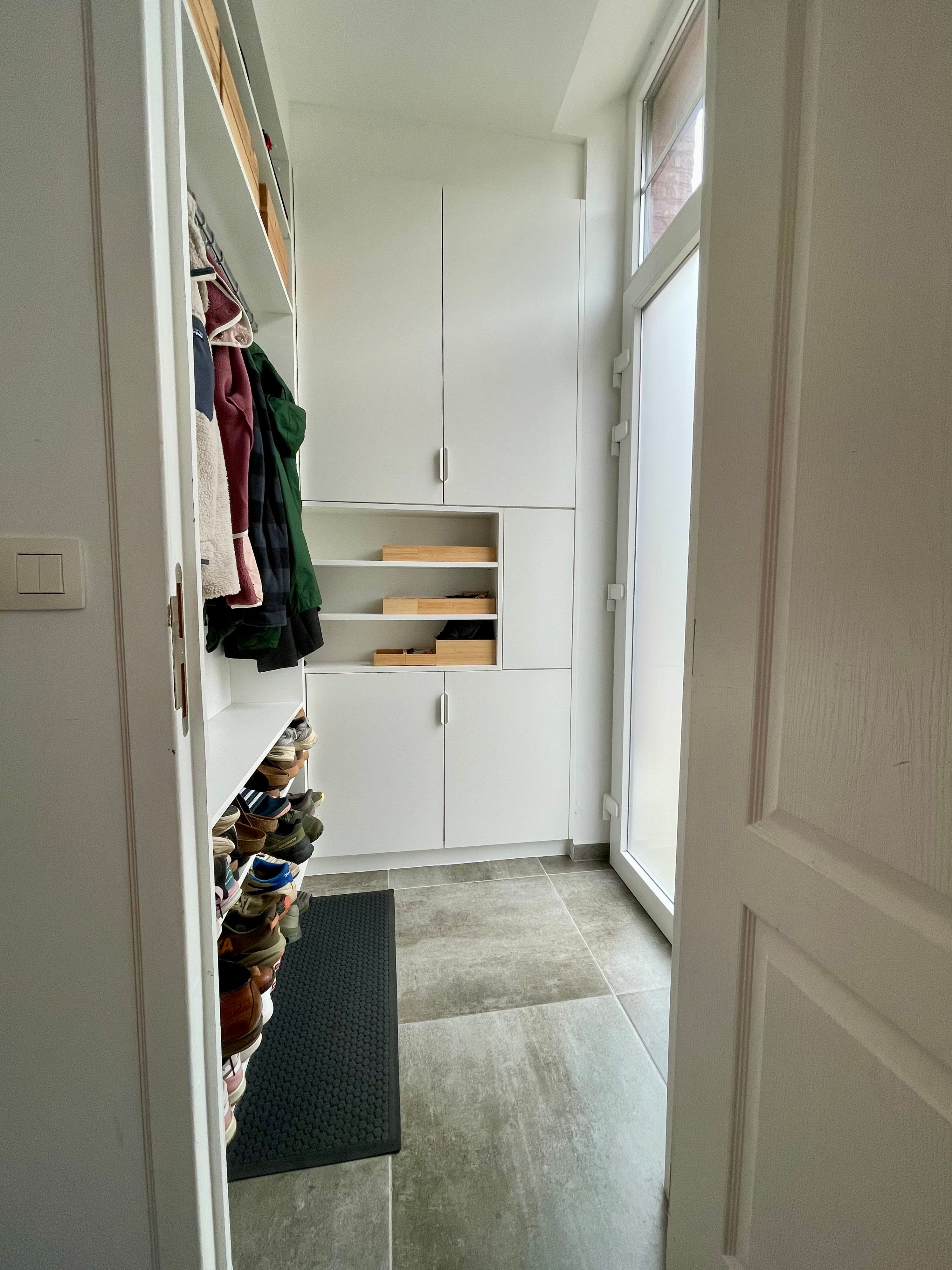 Instapklare stadswoning met 3 ruime slaapkamers in hartje Aarschot - foto 2