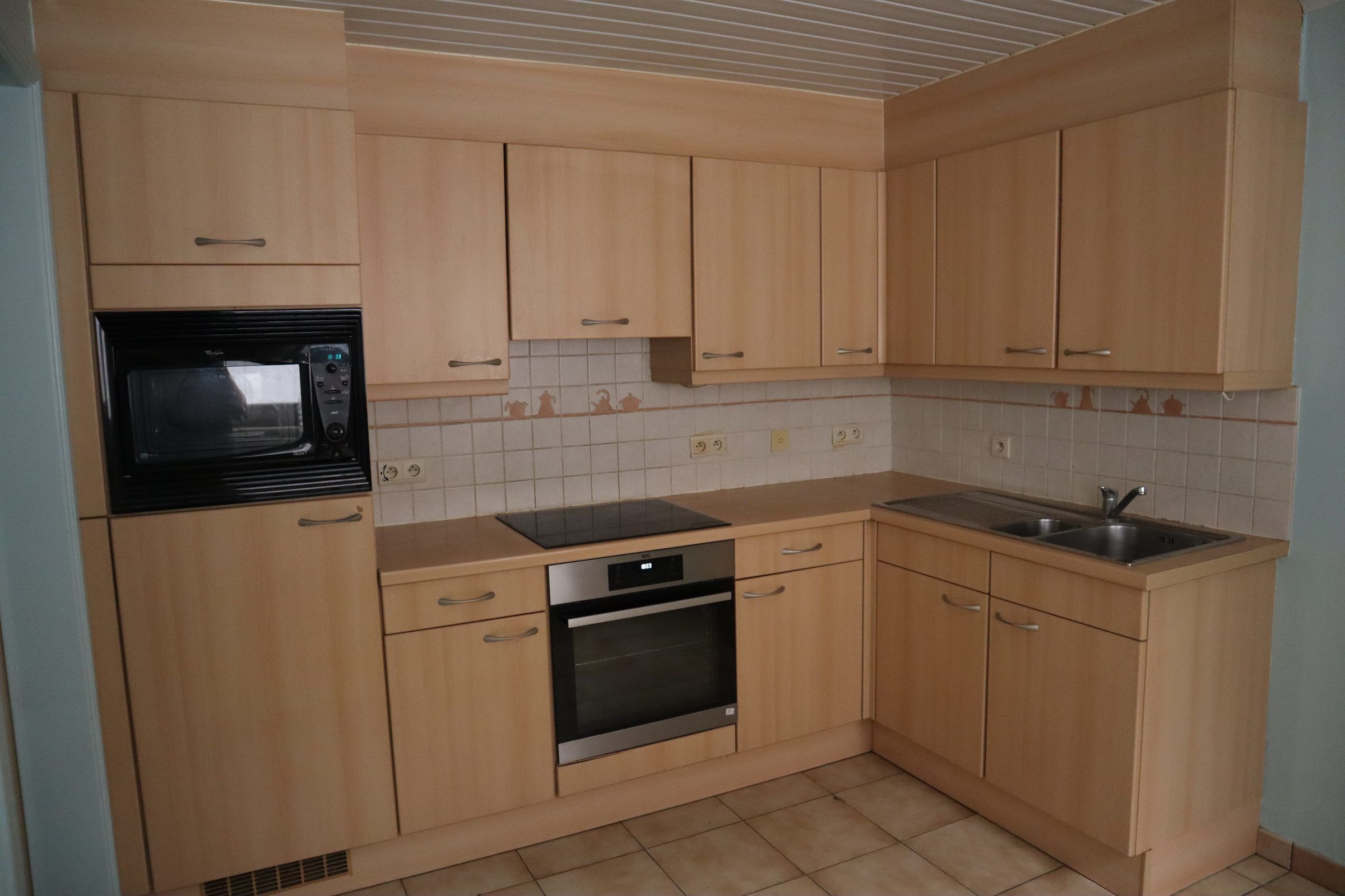 Rijwoning met 2 slpks, terrasje en zonnige tuin, Zwijnaarde - EPC C  - foto 3