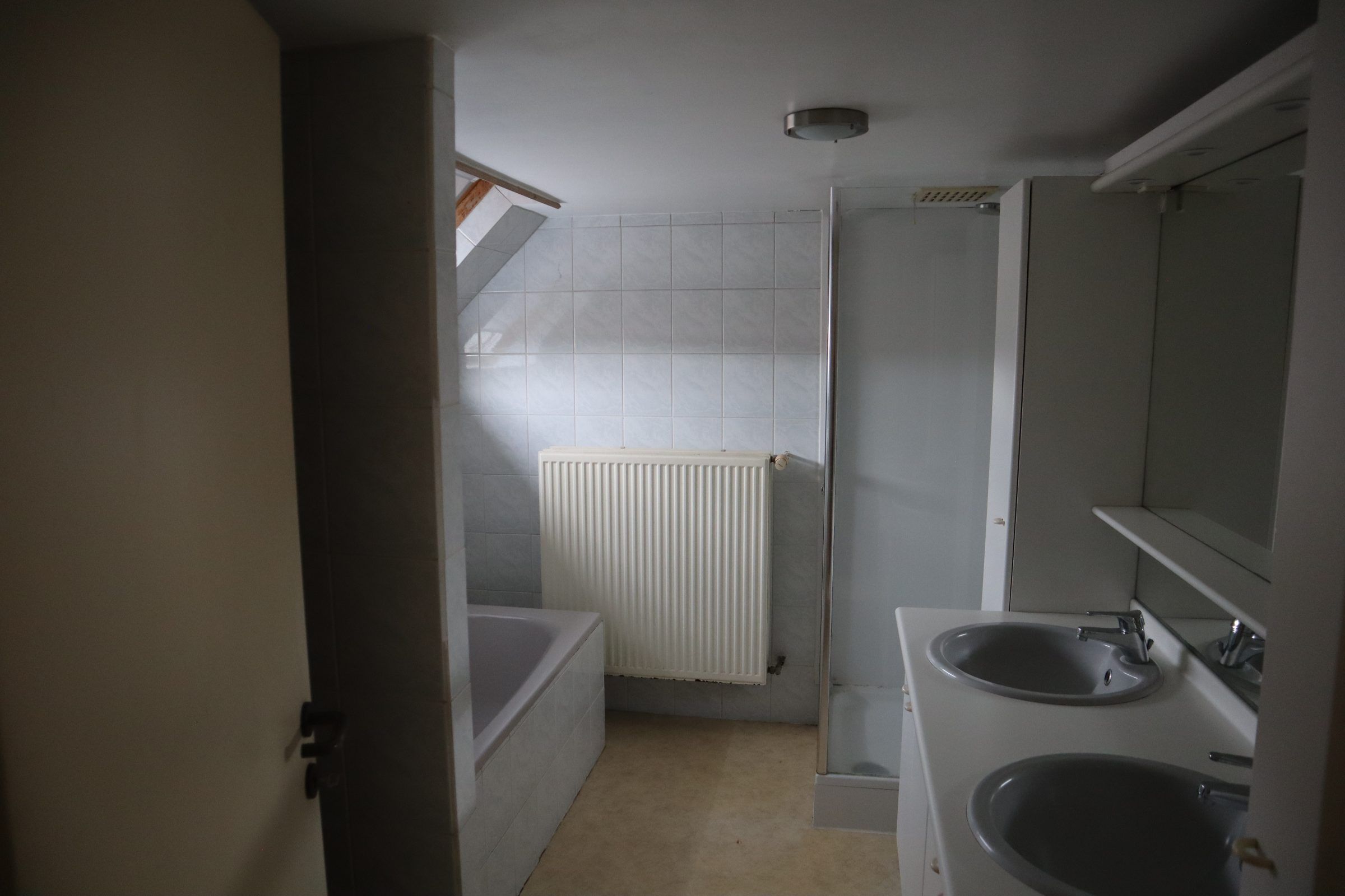 Rijwoning met 2 slpks, terrasje en zonnige tuin, Zwijnaarde - EPC C  - foto 9
