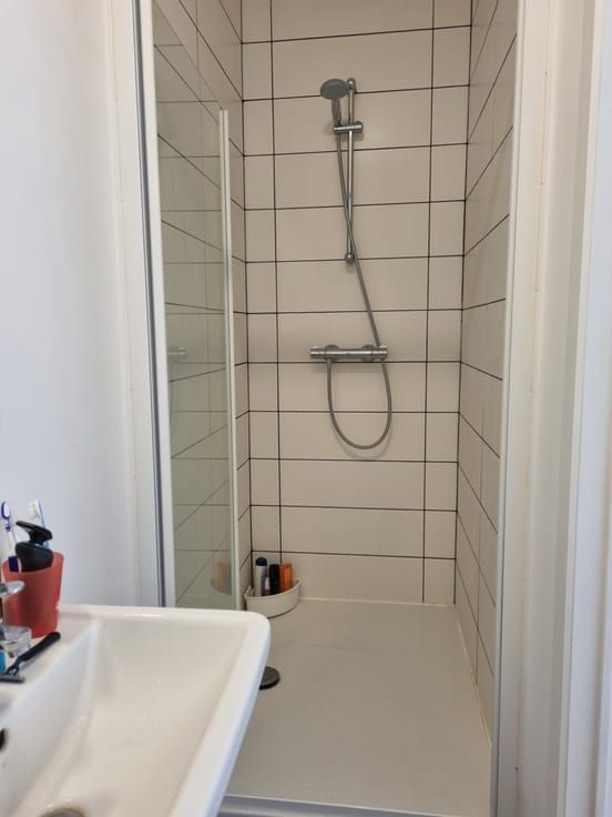 Beau studio une chambre de 24 m²récemment rénovée sur Louvain-la-Neuve - foto 6