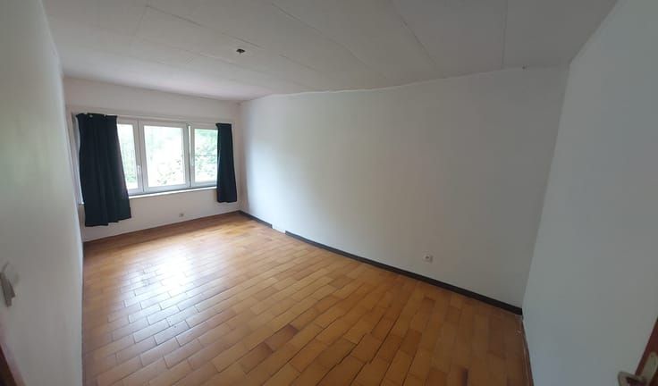 Rustig groen gelegen woning met tuin en garage, nabij E40 en treinstation - foto 9