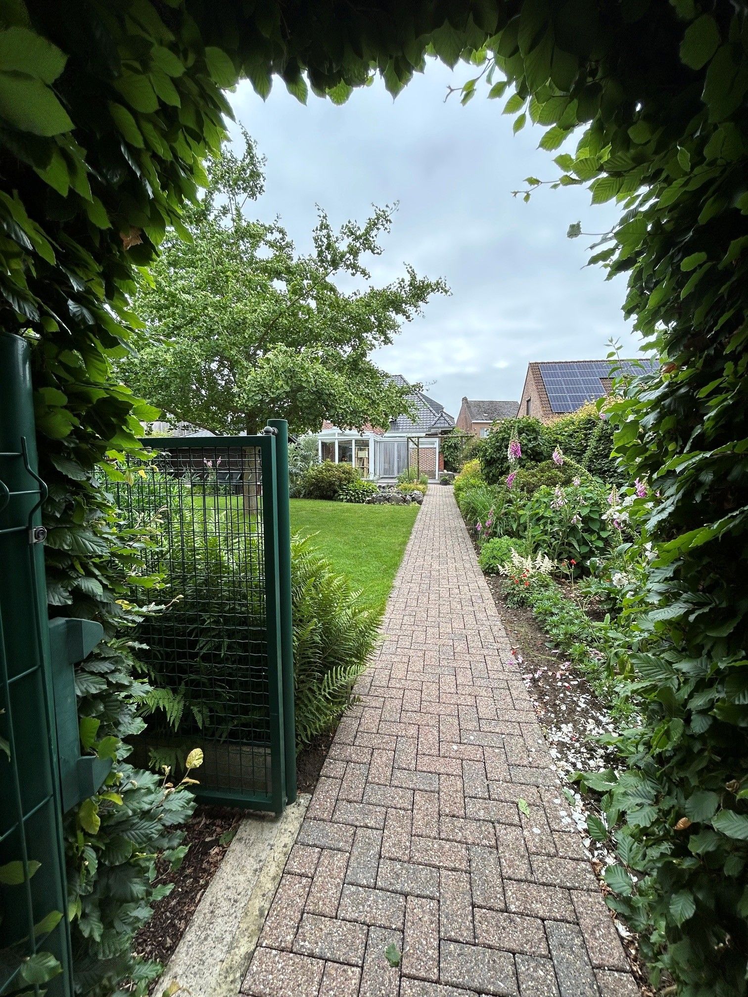 Instapklare open bebouwing met grote tuin - foto 6