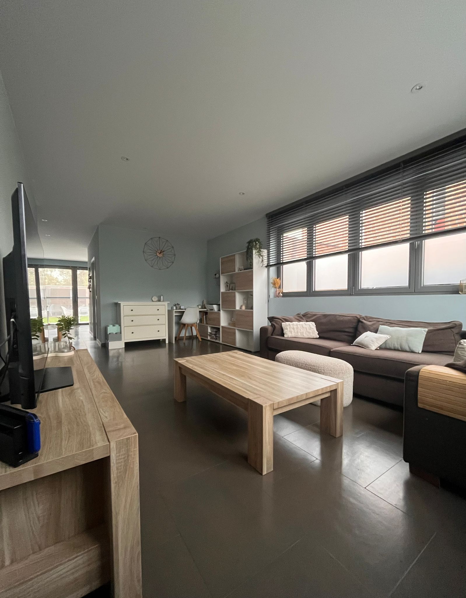 Ruime gezinswoning in een kindvriendelijke buurt. - foto 2