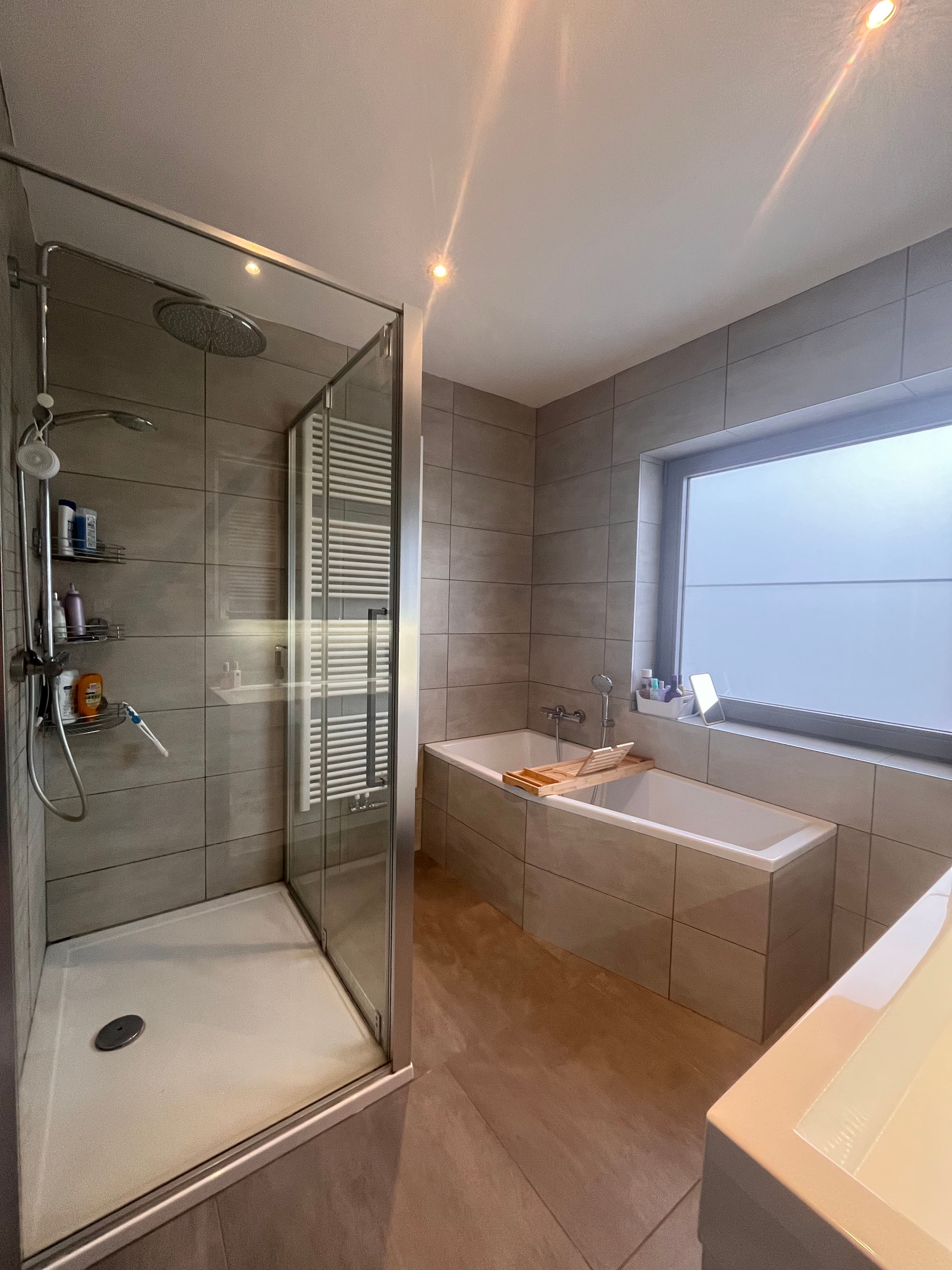 Ruime gezinswoning in een kindvriendelijke buurt. - foto 9