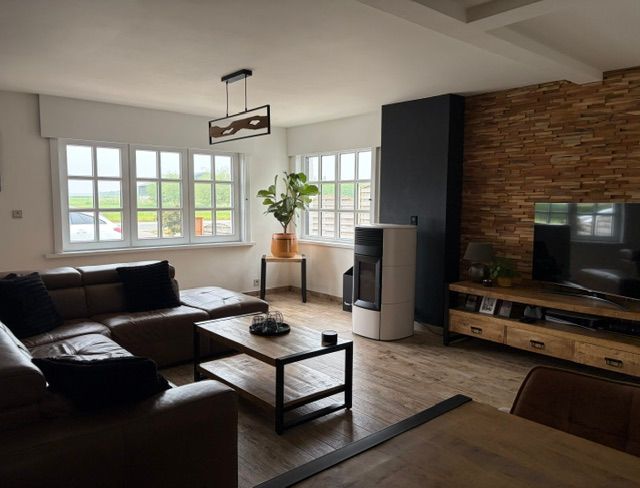 volledig gerenoveerde woning met nieuwe achterbouw - foto 2