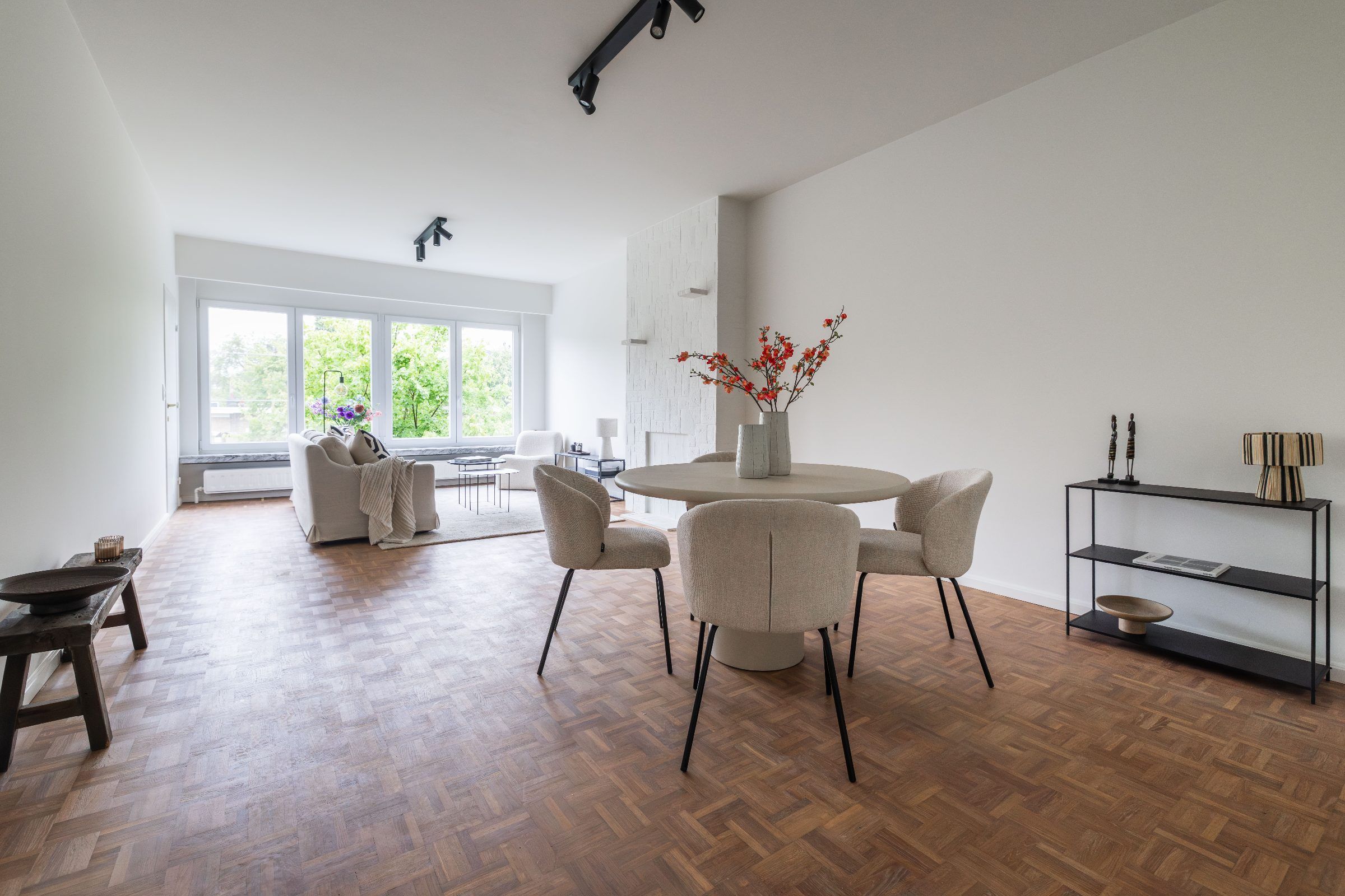 Instapklaar en lichtrijk 3-slaapkamerappartement in Berchem - foto 8