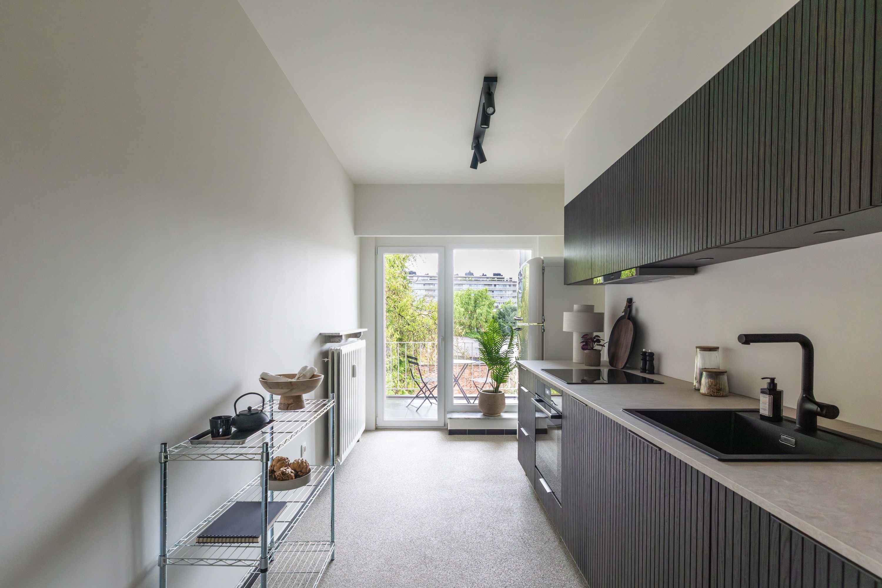 Instapklaar en lichtrijk 3-slaapkamerappartement in Berchem - foto 7