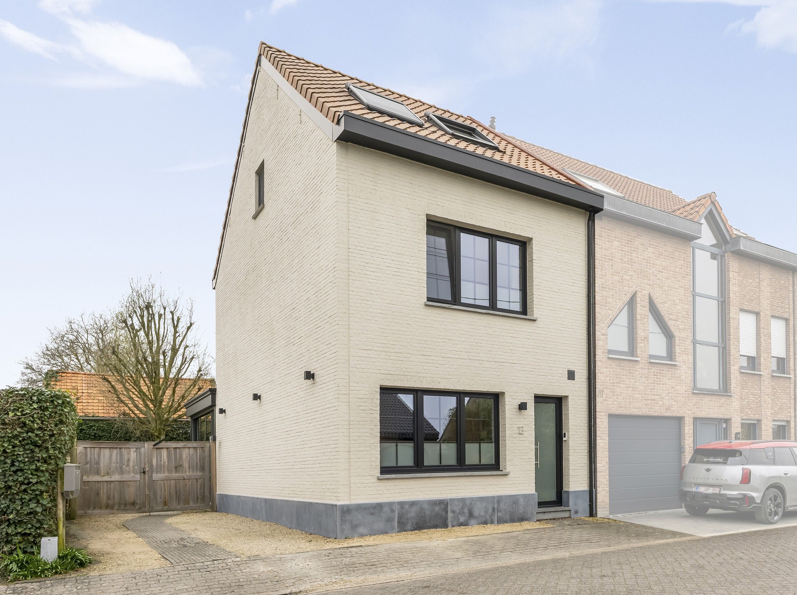 Mooi gerenoveerde halfopen woning, rustig gelegen vlakbij het centrum - foto 2