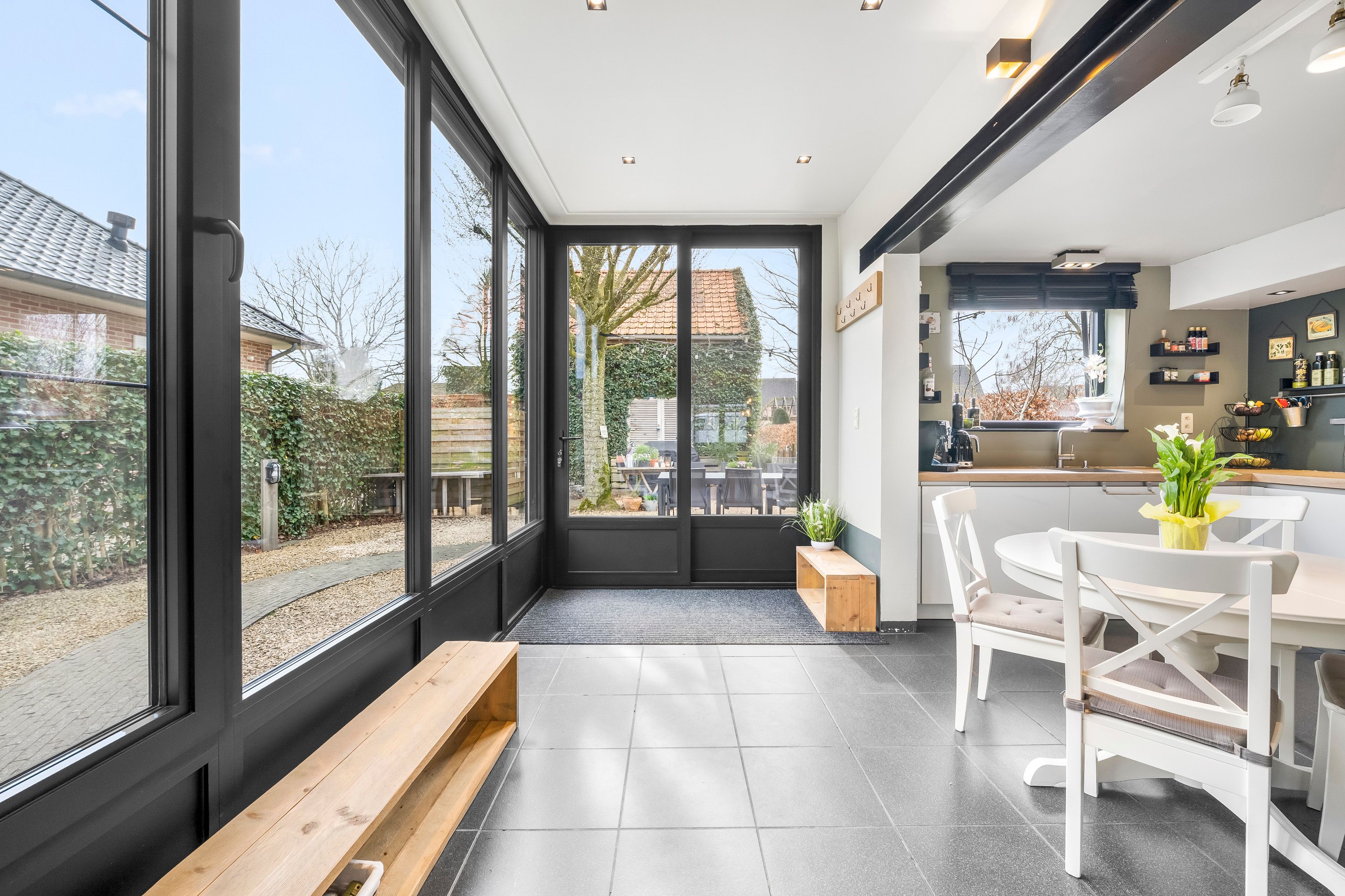 Mooi gerenoveerde halfopen woning, rustig gelegen vlakbij het centrum - foto 5