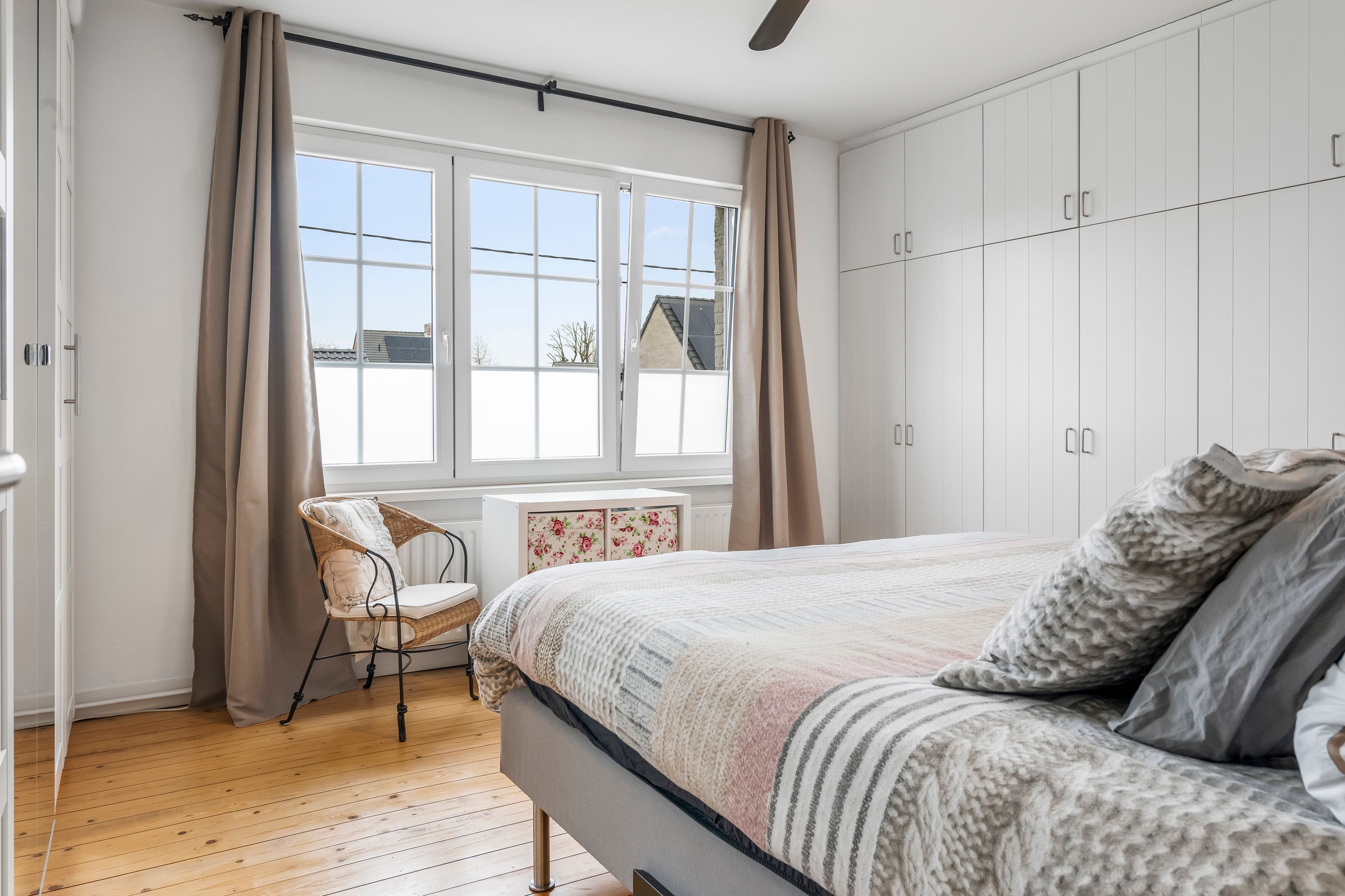 Mooi gerenoveerde halfopen woning, rustig gelegen vlakbij het centrum - foto 11