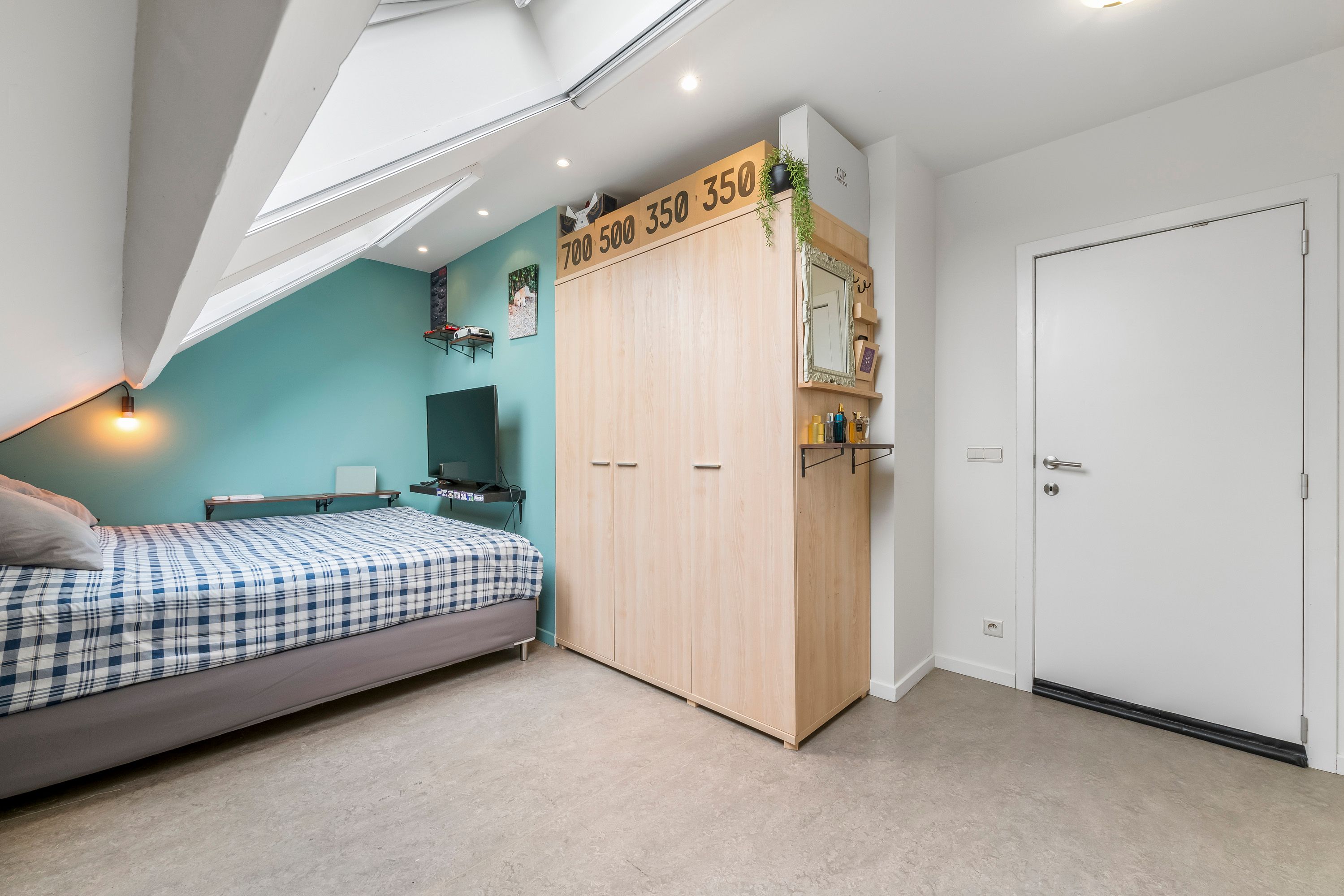 Mooi gerenoveerde halfopen woning, rustig gelegen vlakbij het centrum - foto 15