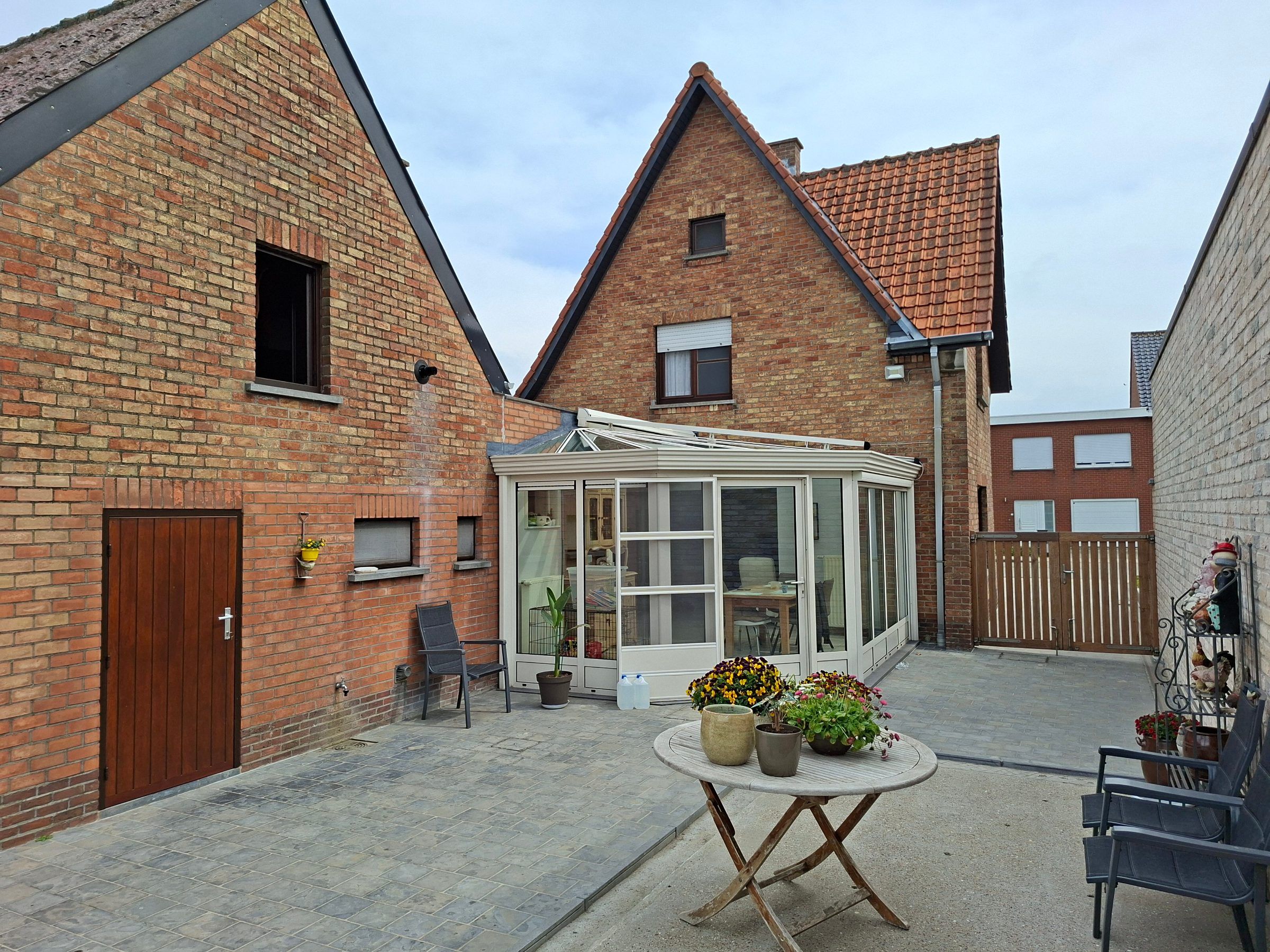 Instapklare woning met tuin, carport en werkplaats - foto 8