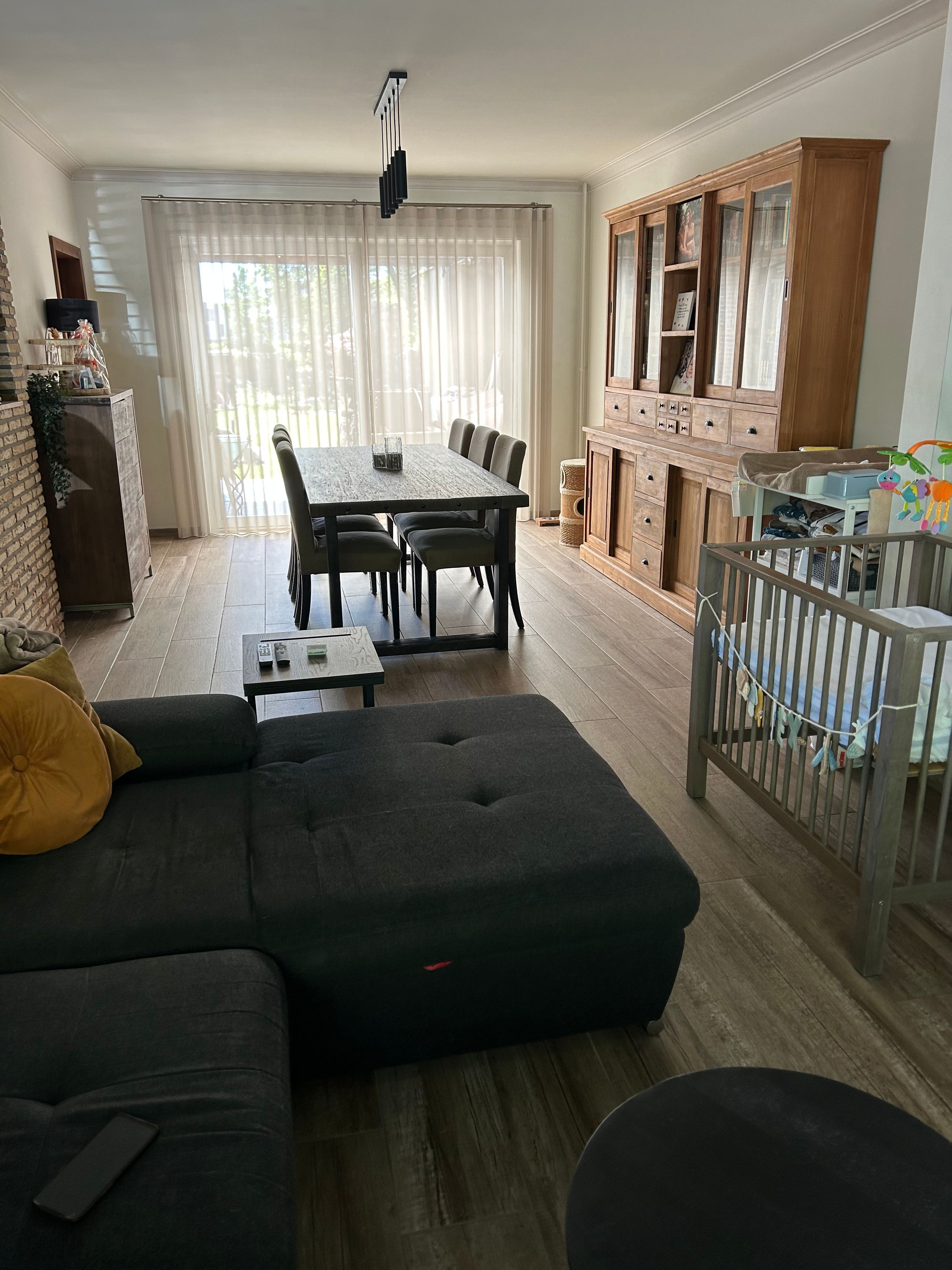 Gerenoveerd huis in rustige woonwijk met grote tuin - foto 4