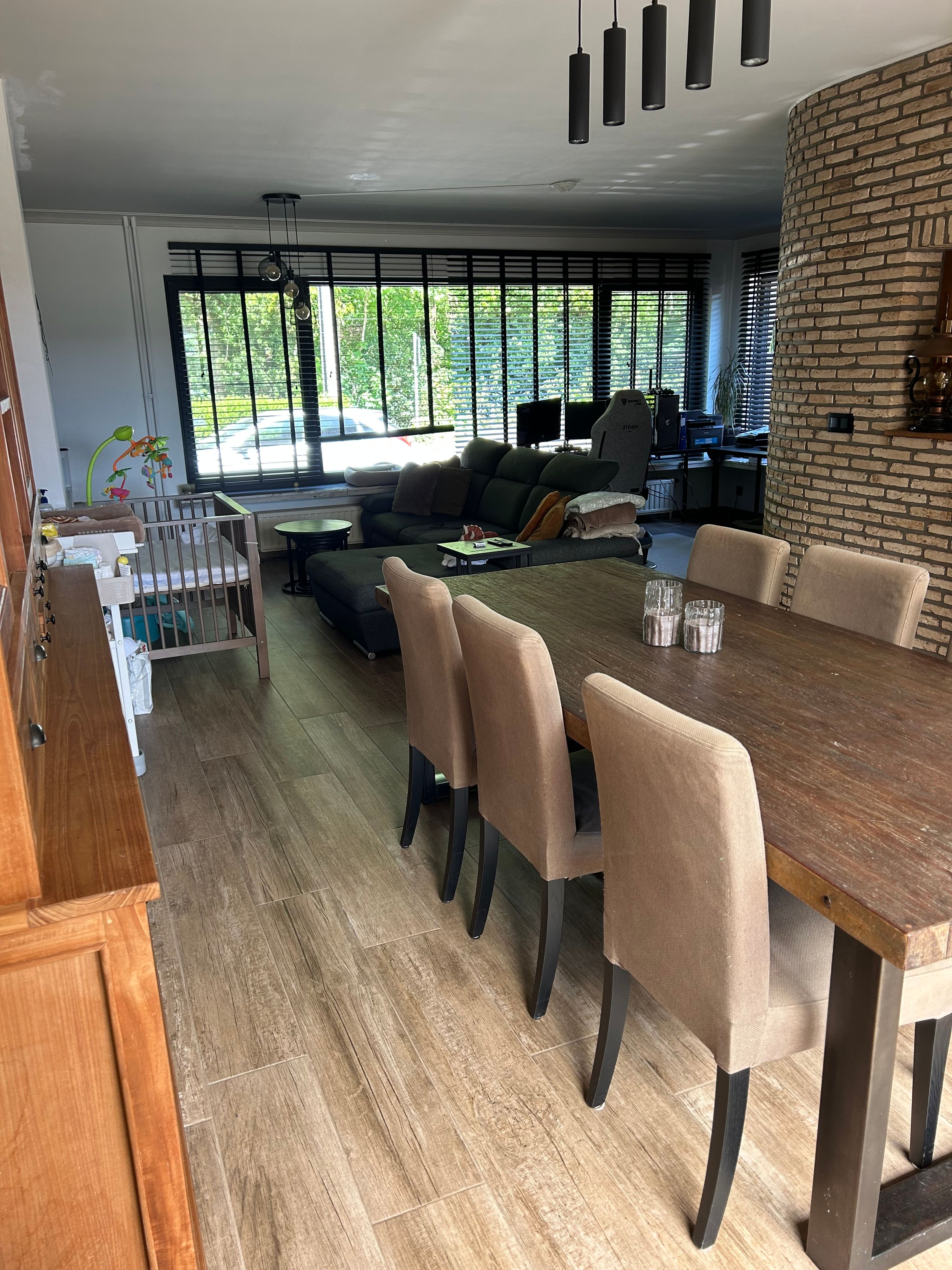 Gerenoveerd huis in rustige woonwijk met grote tuin - foto 5