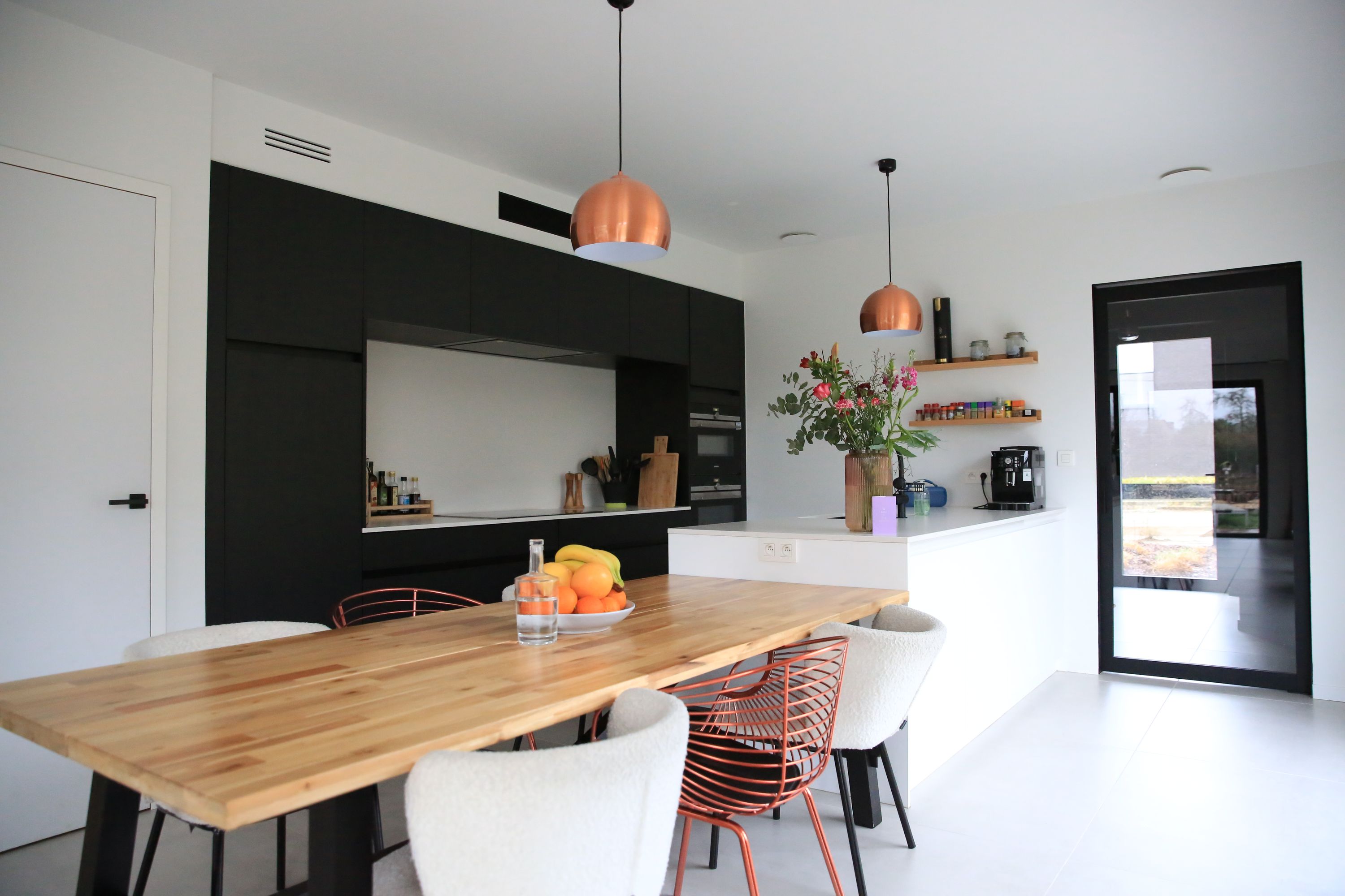 Recente gezinswoning op een rustige locatie in Herselt - foto 2