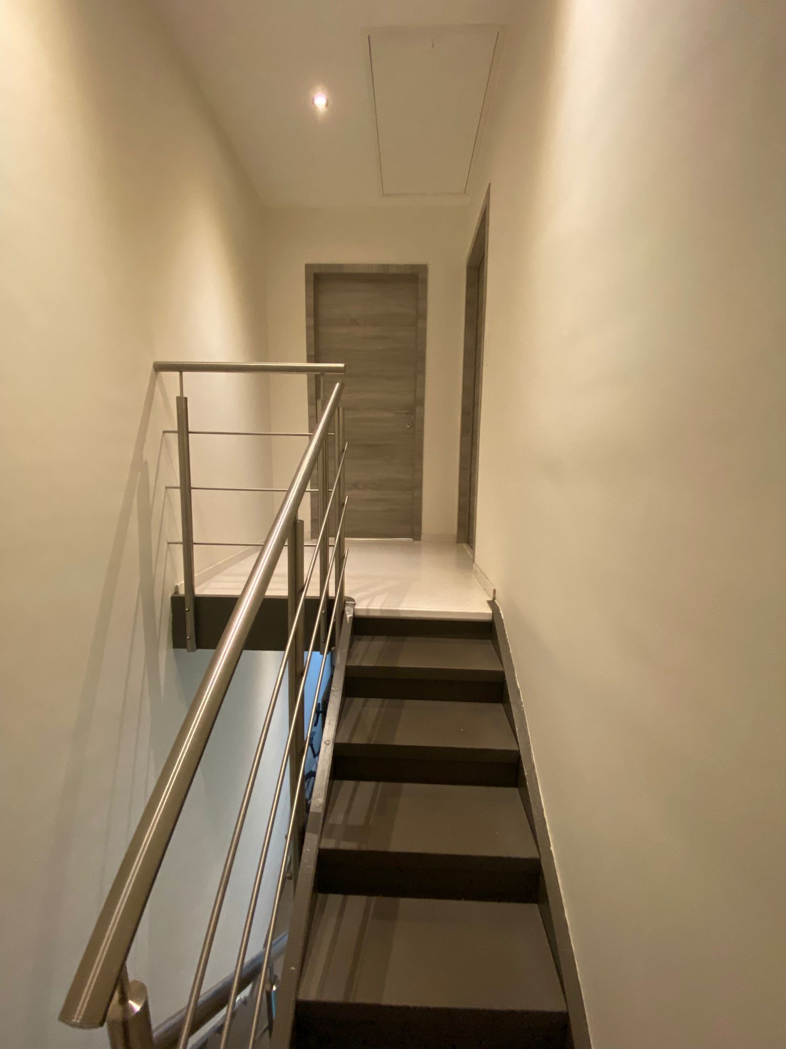 Instapklare halfopen bebouwing met ruime tuin. - foto 18
