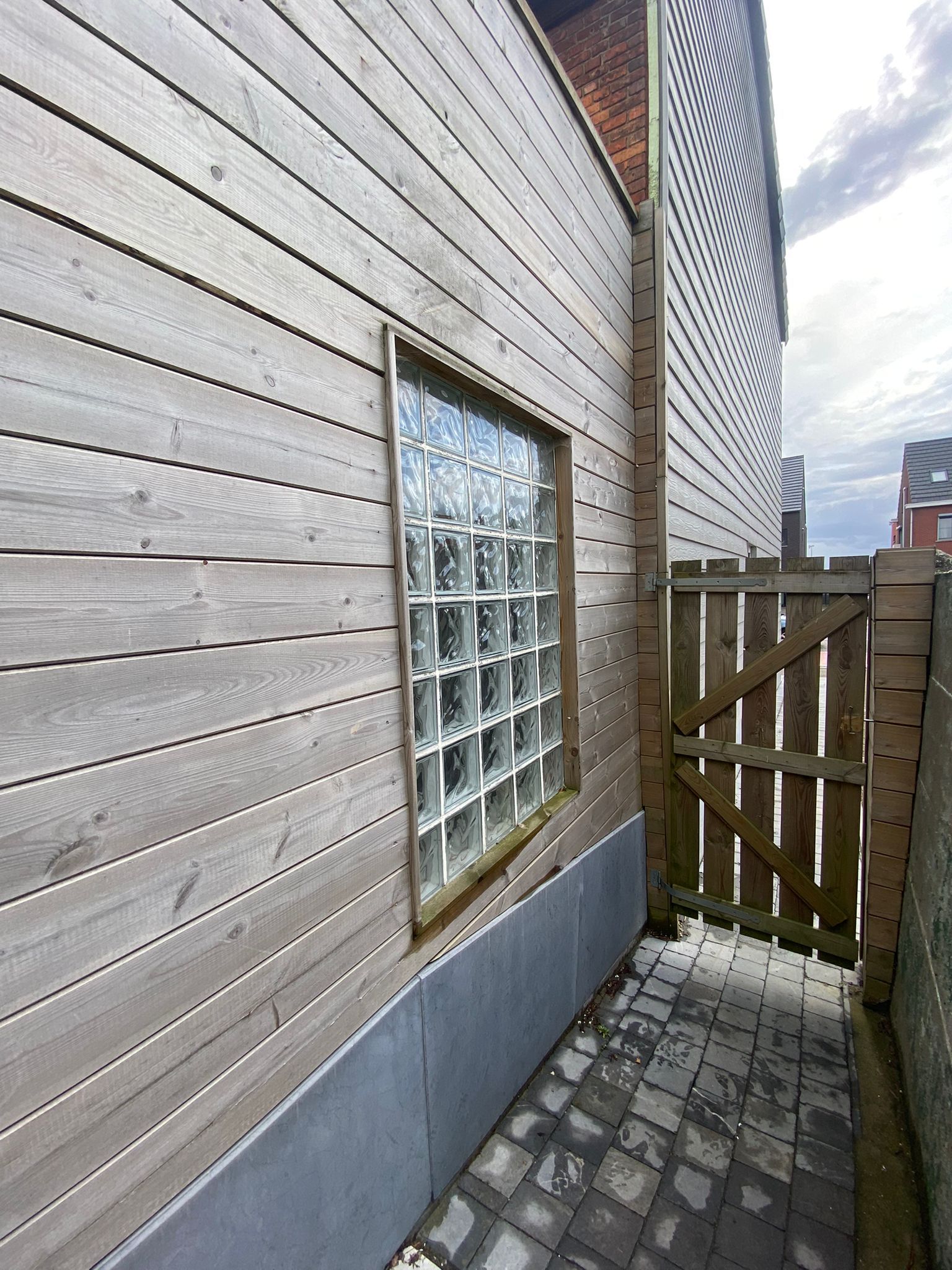 Instapklare halfopen bebouwing met ruime tuin. - foto 25
