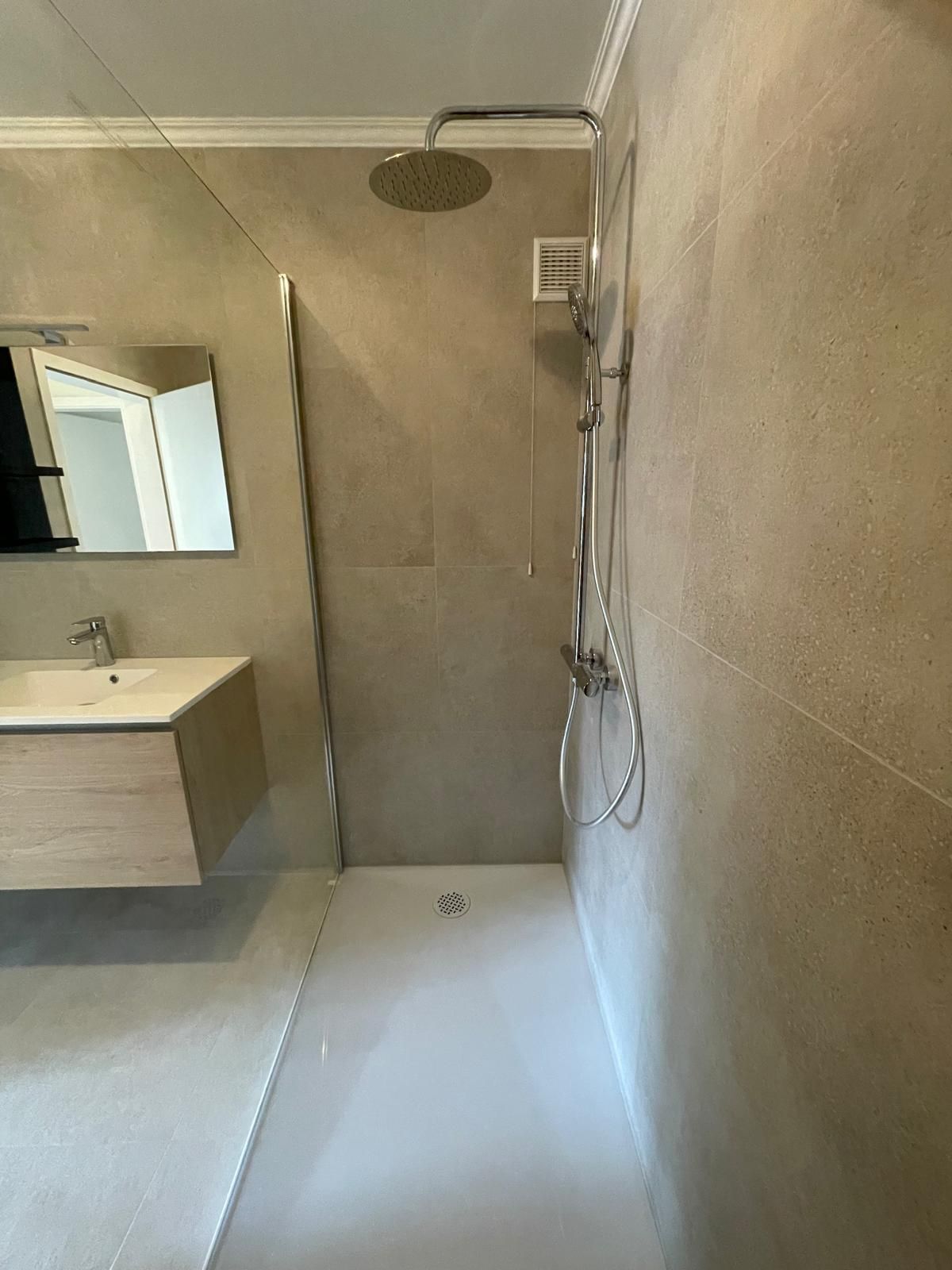 Appartement gerenoveerd met garagebox, EPC B - foto 7