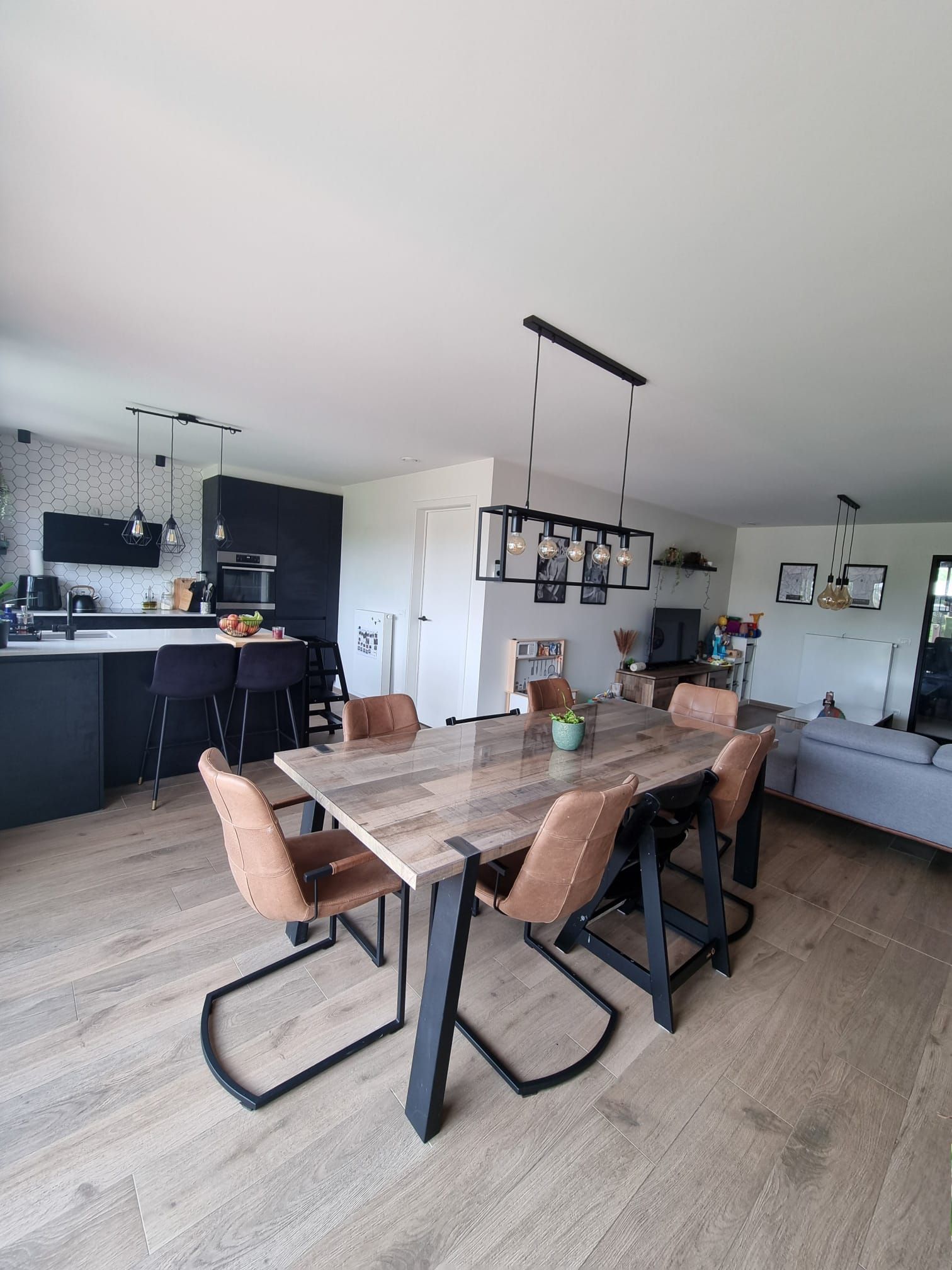 Prachtige rijwoning met grote tuin en 4 slaapkamers! - foto 3