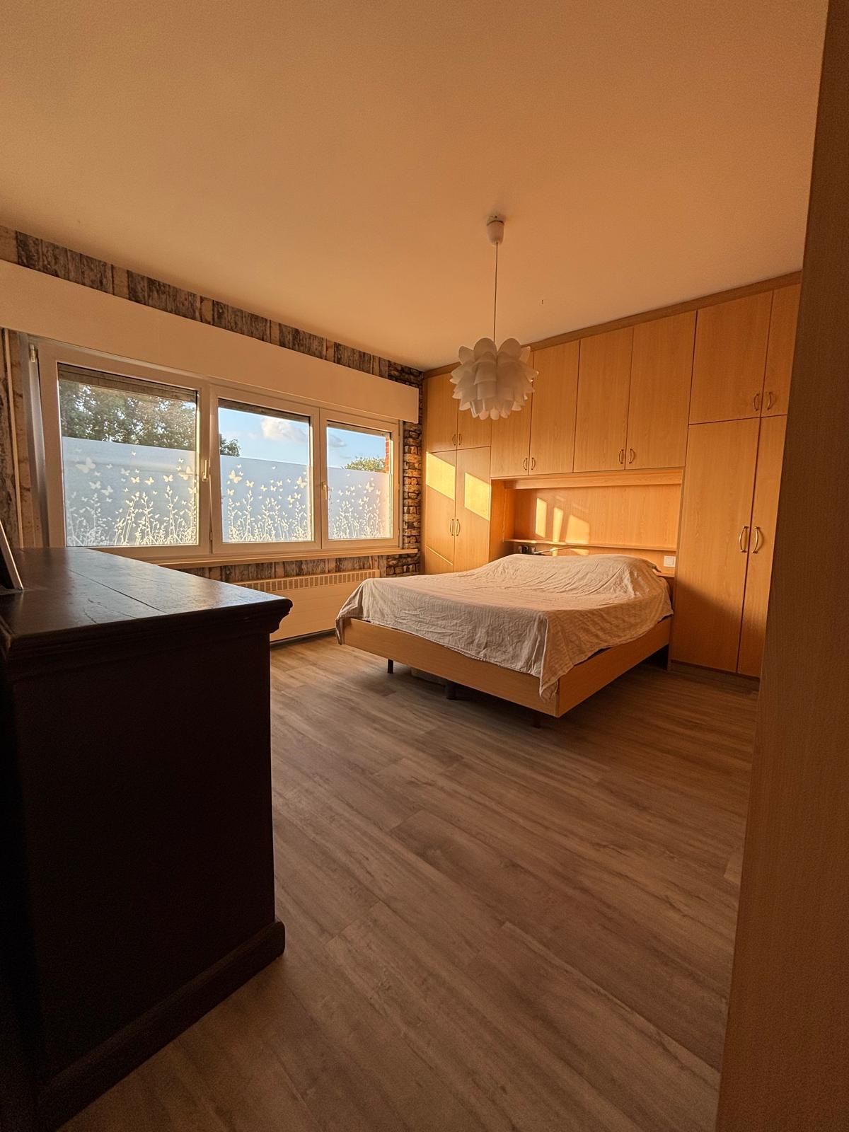 Bel-etage met 4 slpkamers, 2 badkamers, tuin en garage te Ekeren - foto 7