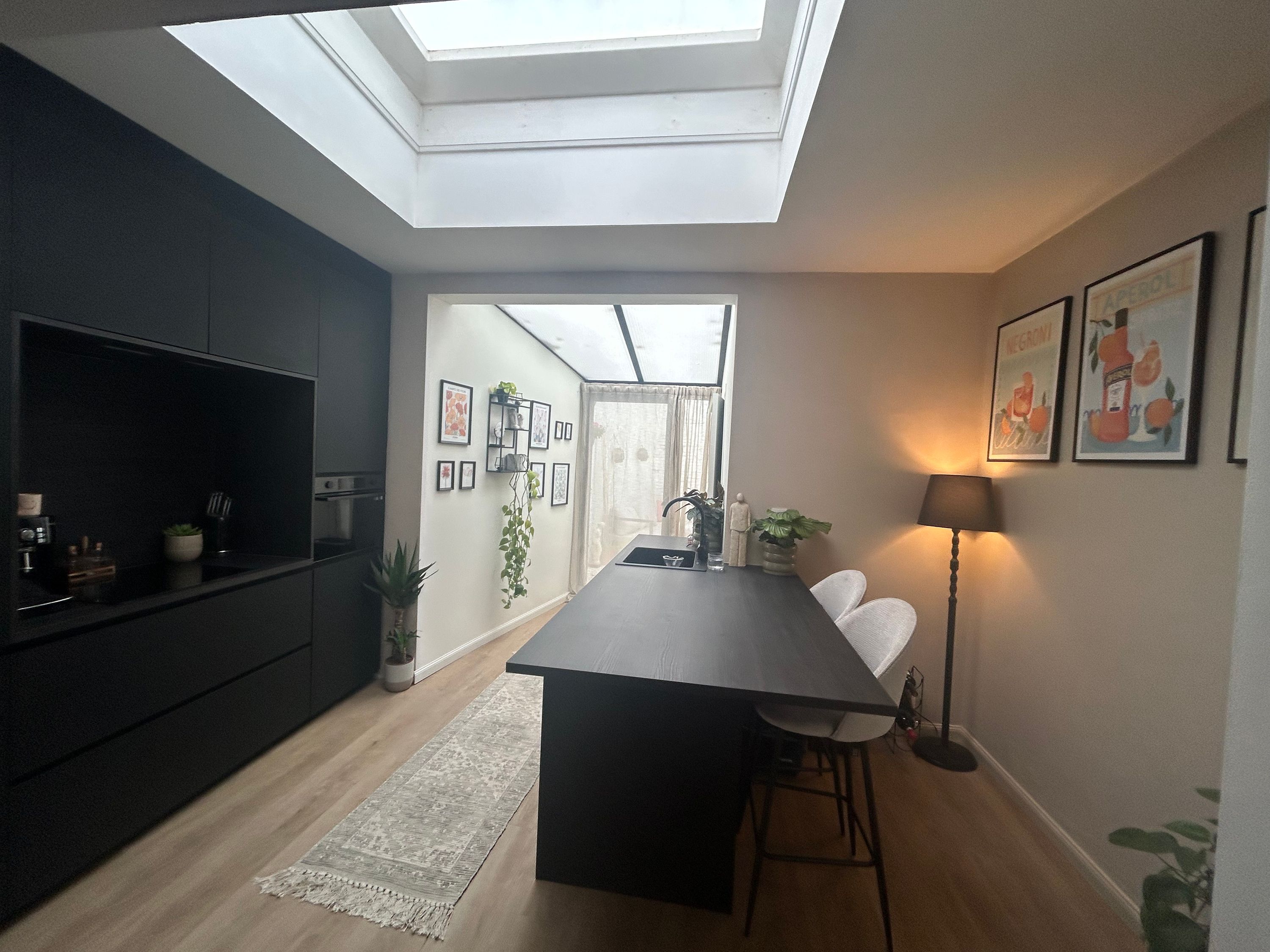 Gerenoveerd huis met dakterras, koer en 2 slaapkamers. - foto 6