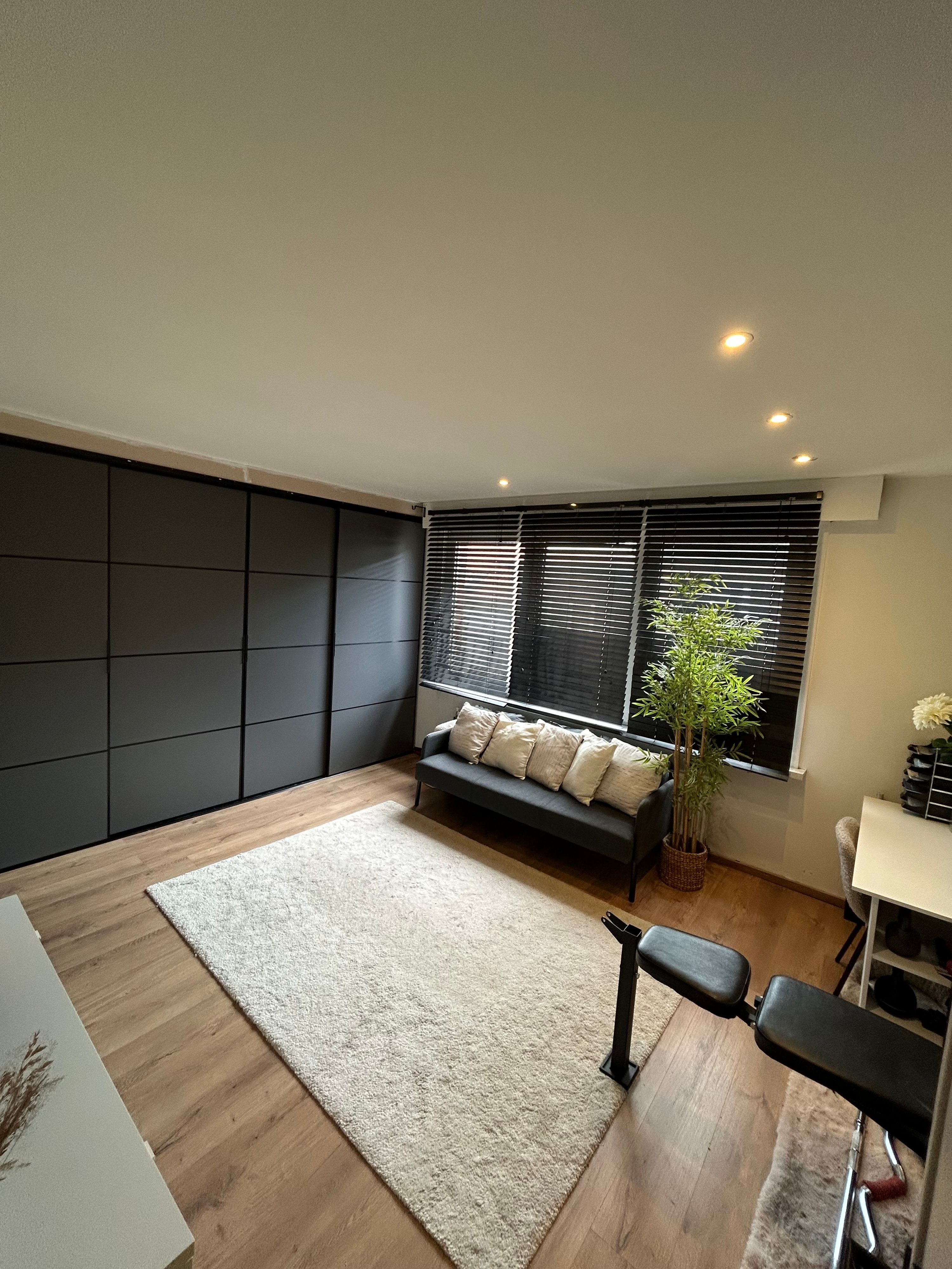 Gerenoveerd huis met dakterras, koer en 2 slaapkamers. - foto 13