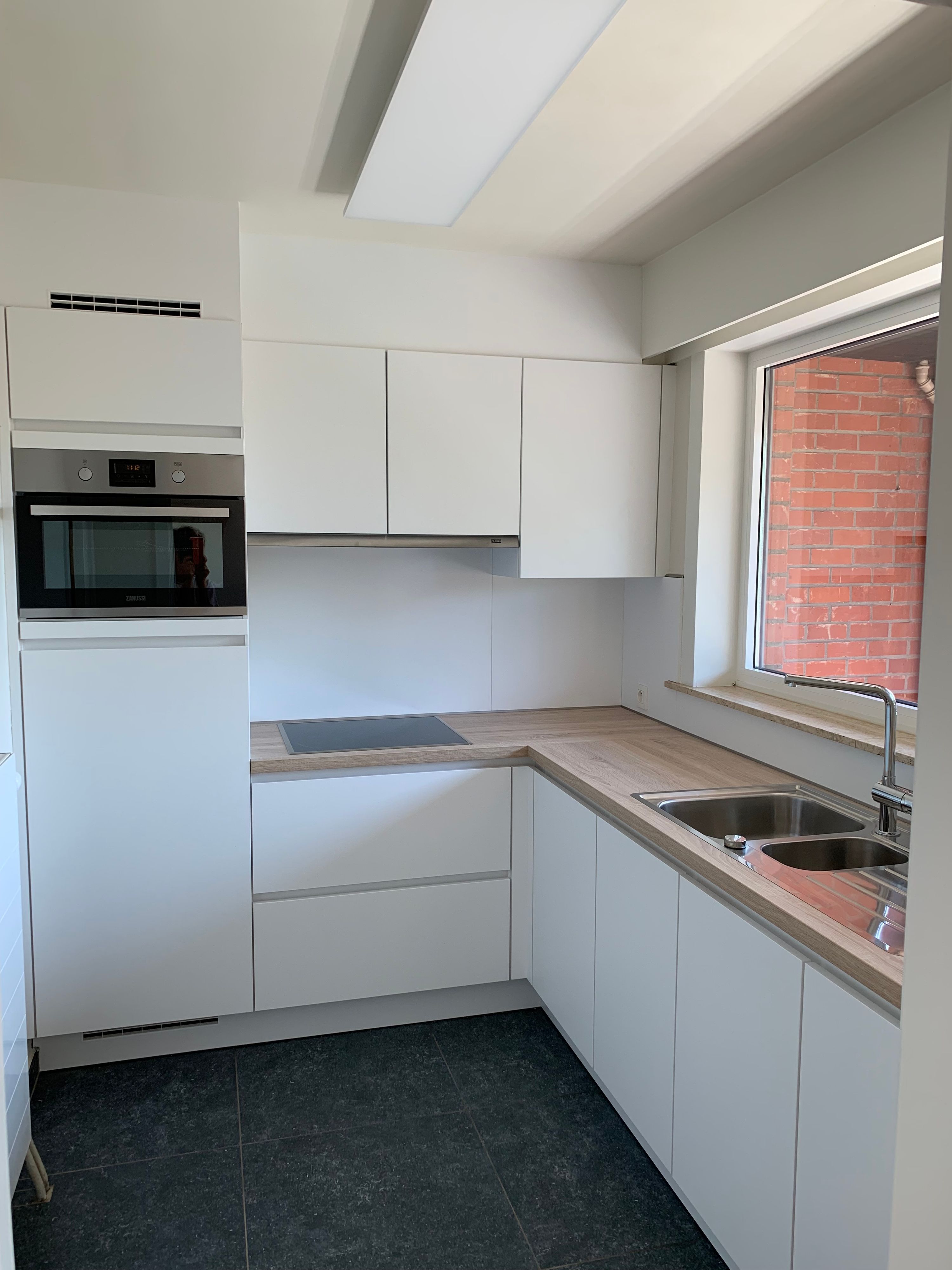 Te huur - Volledig gerenoveerd appartement met 2 slaapkamers - foto 2