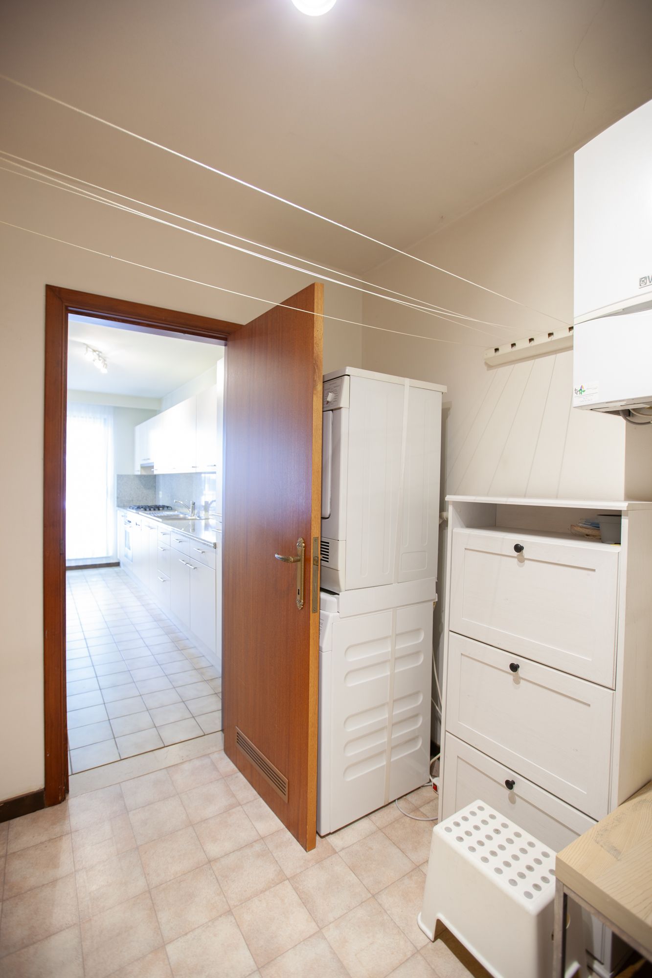 Ruim appartement met 3 slaapkamers en een inpandige garage - foto 9