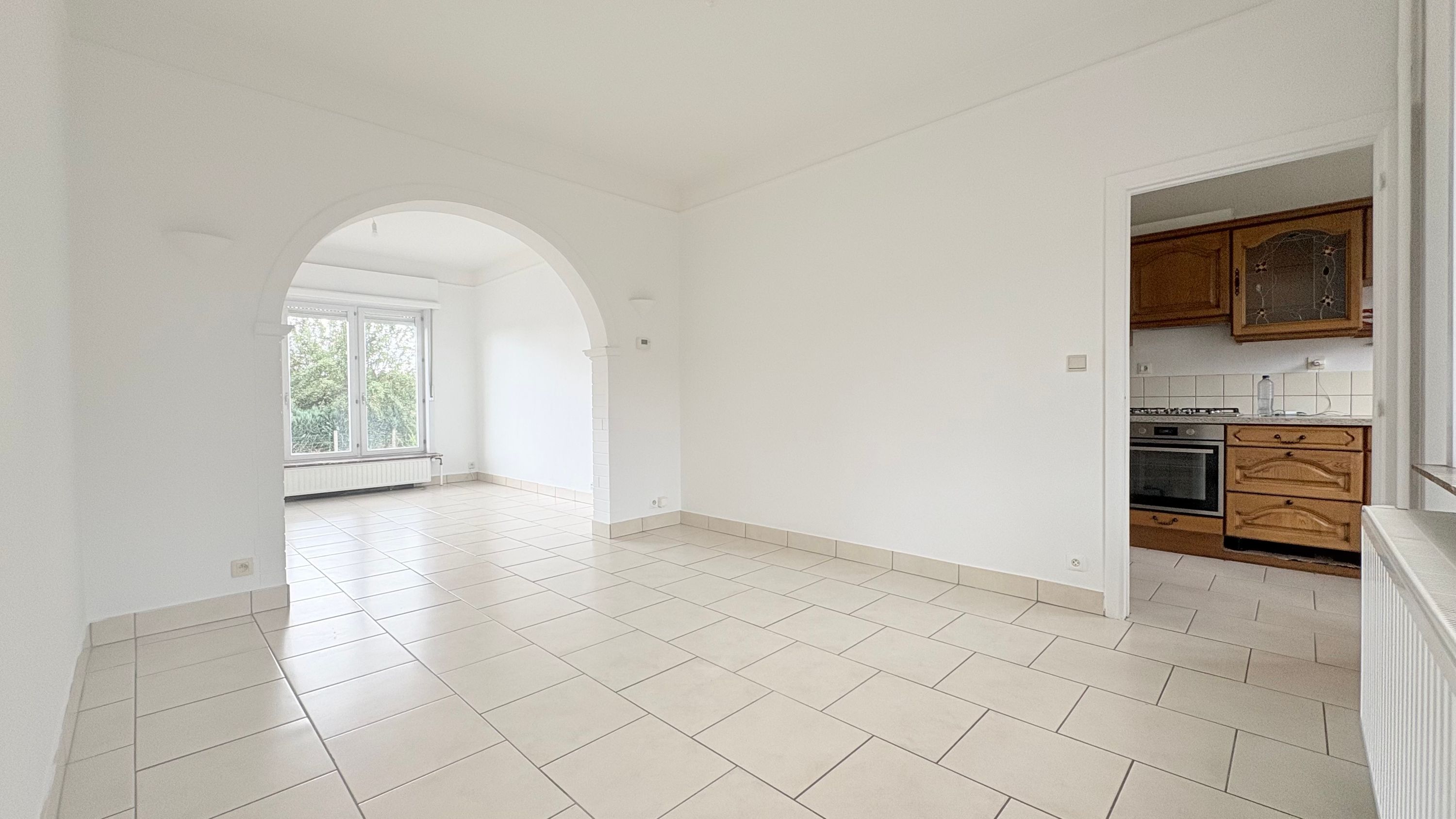 Charmante bel-etagewoning met mogelijkheden in rustige woonomgeving - foto 2