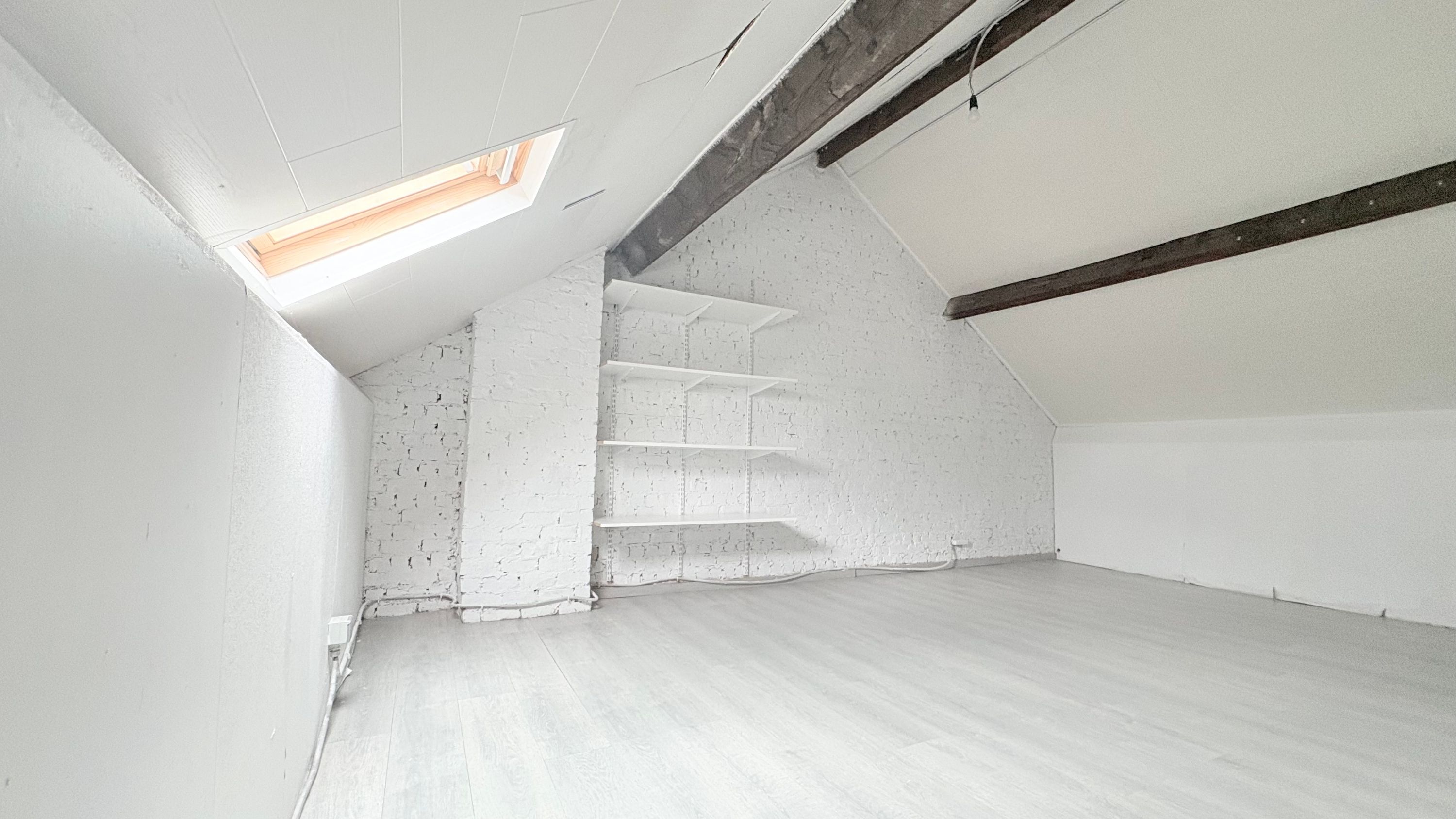 Charmante bel-etagewoning met mogelijkheden in rustige woonomgeving - foto 8
