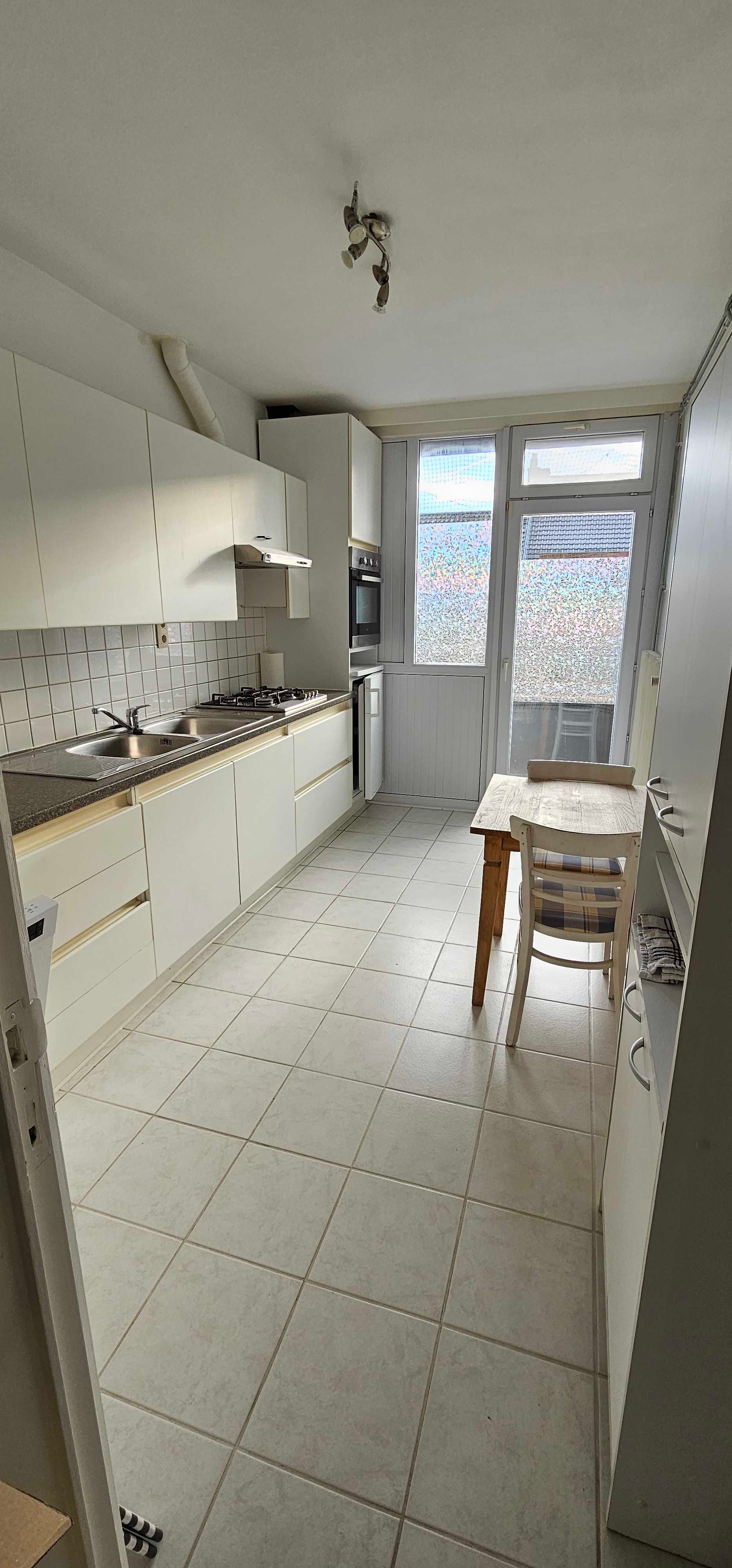 Ruim en lichtrijk appartement in Mariakerke (Oostende)! - foto 4