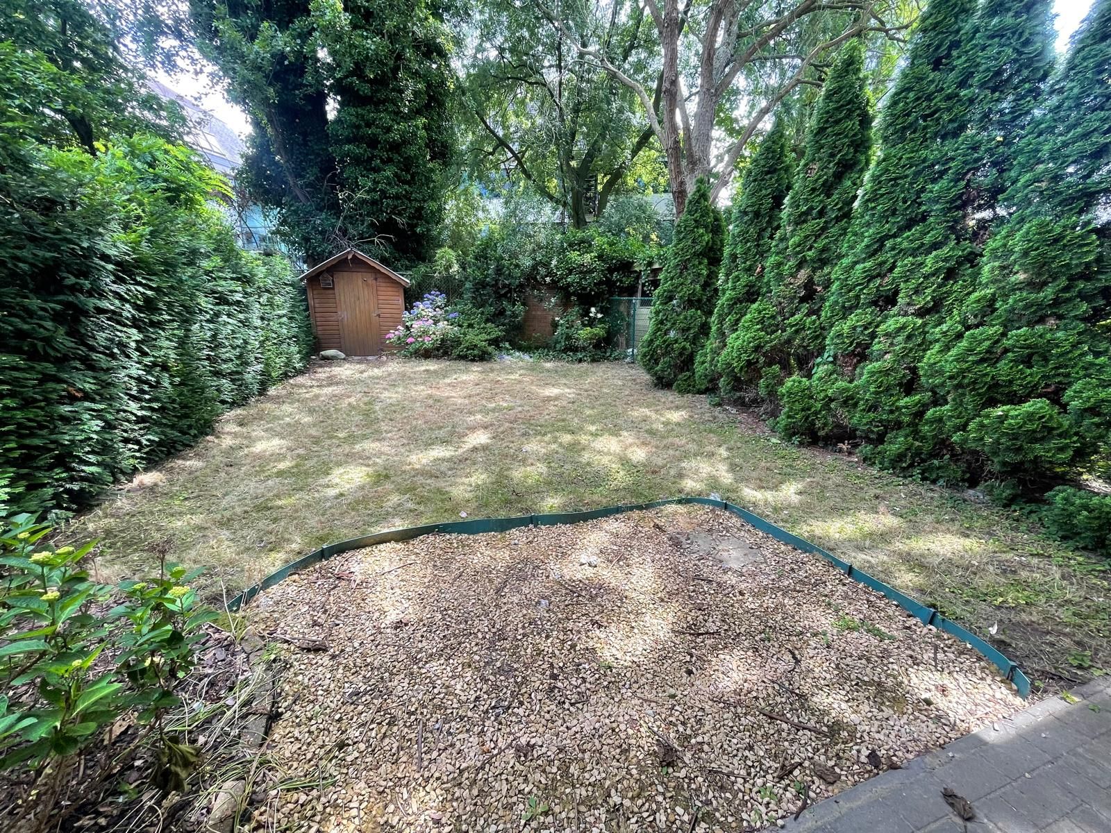 Ruim confortabel appartement met privé binnenhuis parking en  zonnige tuin - foto 4