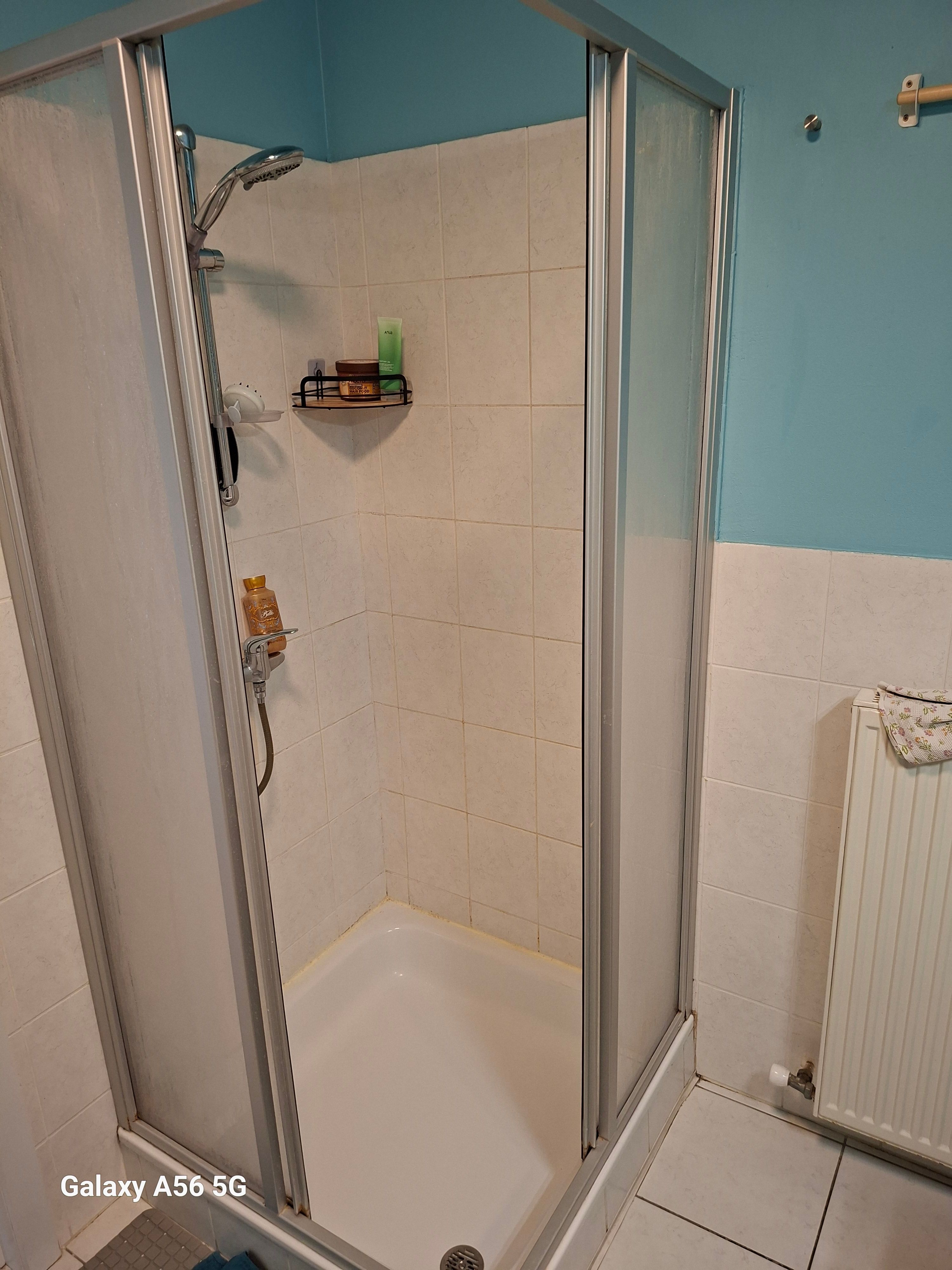 Ruim confortabel appartement met privé binnenhuis parking en  zonnige tuin - foto 24