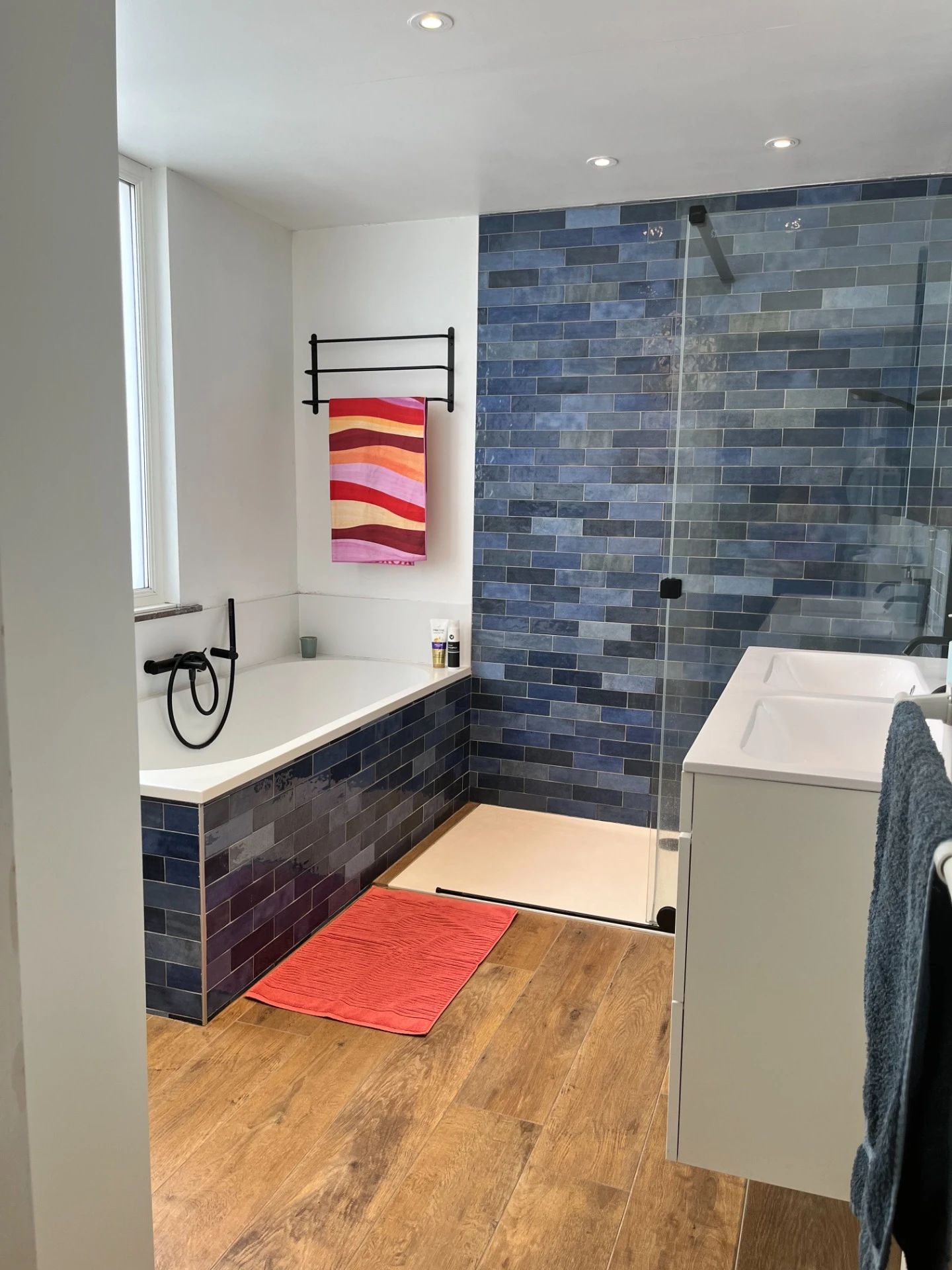 Huis op toplocatie - 4 slaapkamers 2 badkamers & grote tuin - foto 8
