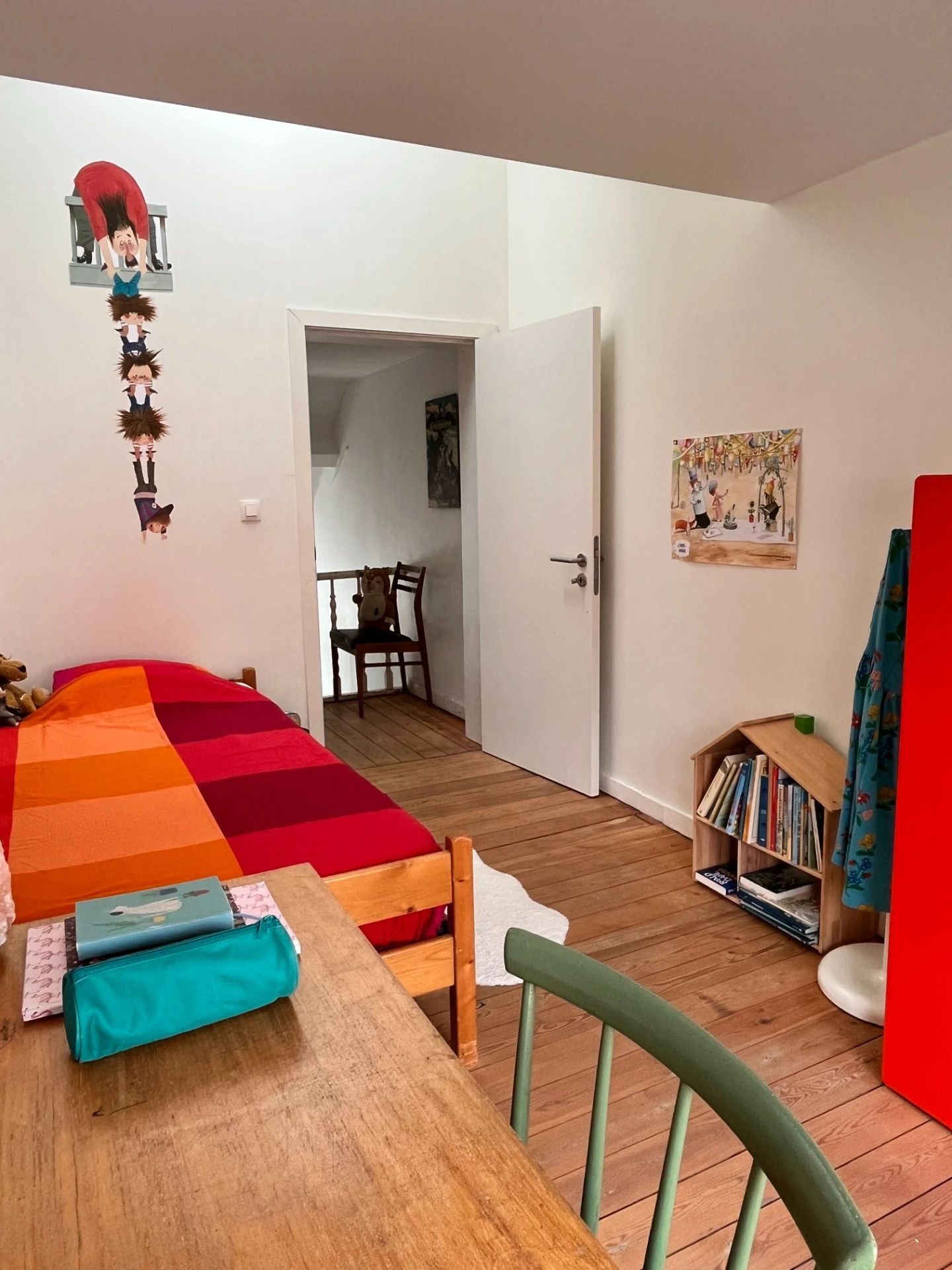 Huis op toplocatie - 4 slaapkamers 2 badkamers & grote tuin - foto 10