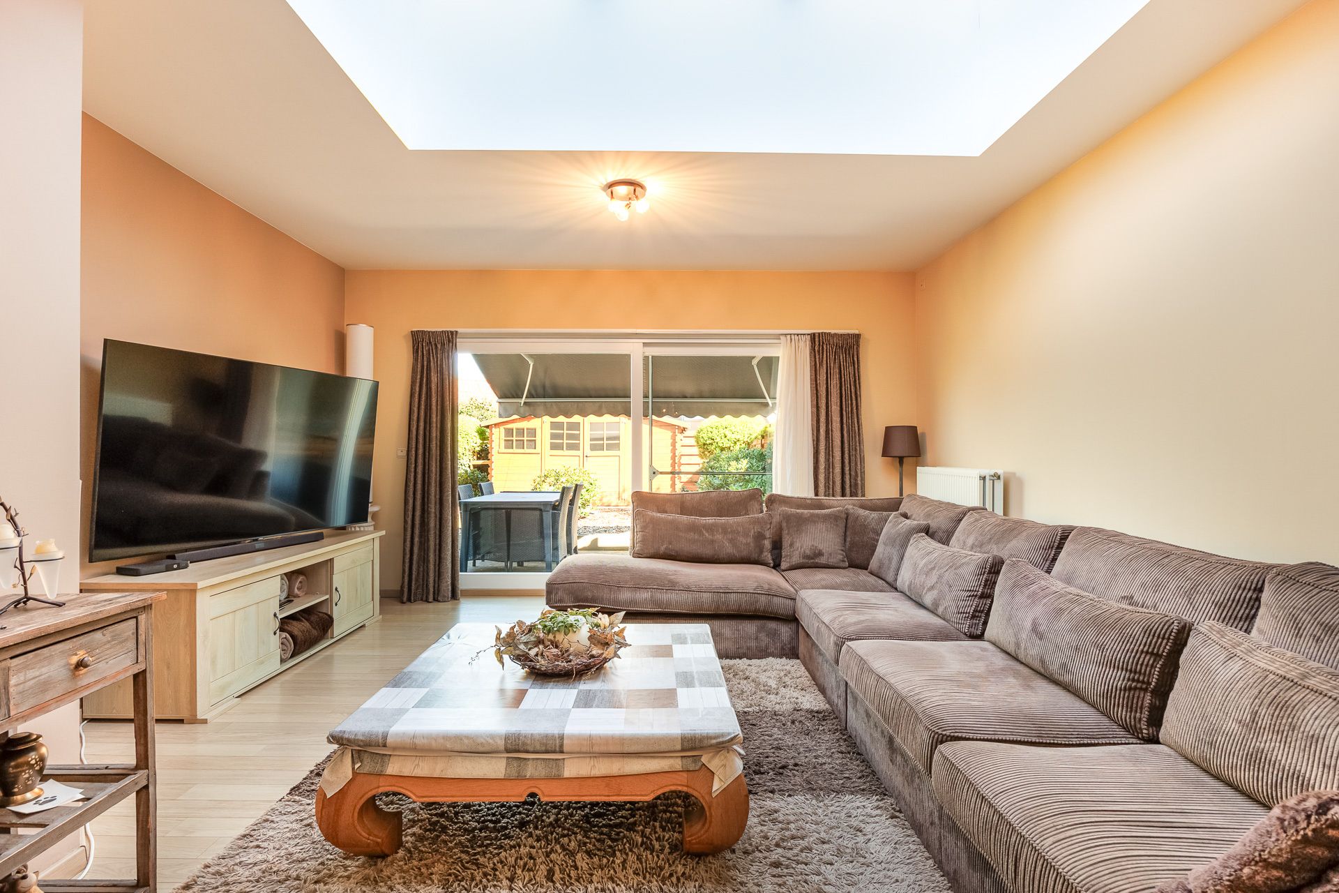 Extreem ruime woning in een kindvriendelijke buurt, top onderhouden - foto 3