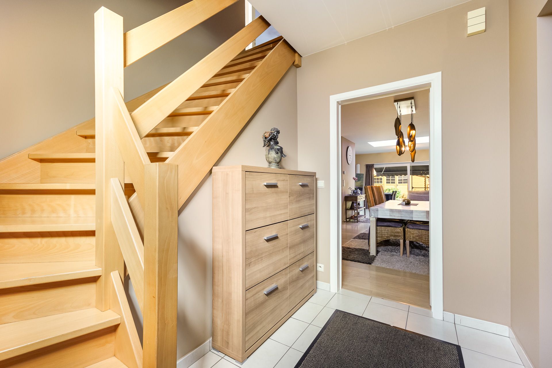 Extreem ruime woning in een kindvriendelijke buurt, top onderhouden - foto 5