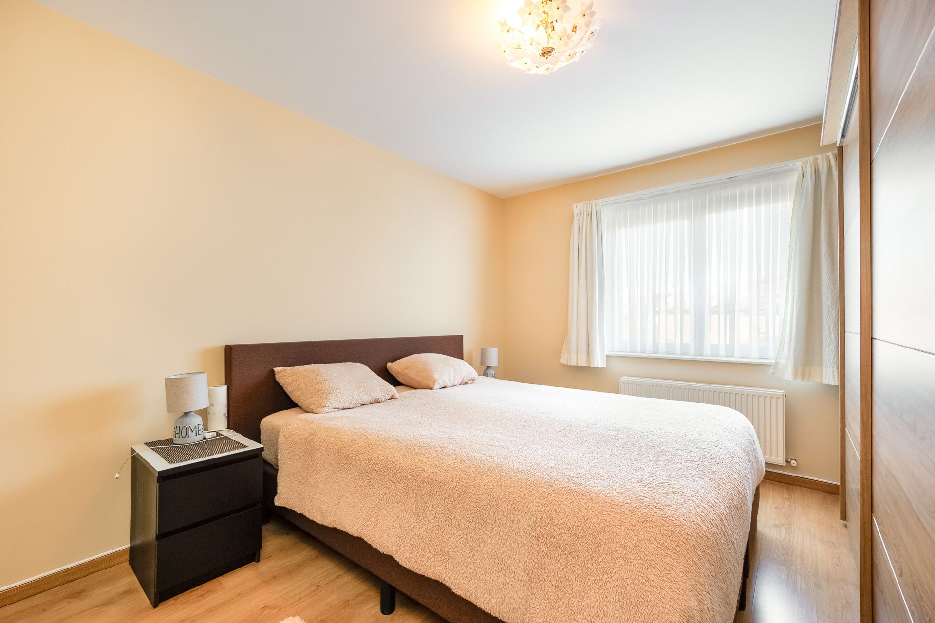Extreem ruime woning in een kindvriendelijke buurt, top onderhouden - foto 6