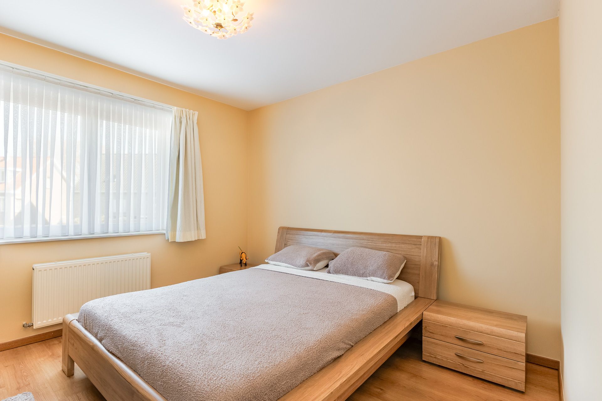 Extreem ruime woning in een kindvriendelijke buurt, top onderhouden - foto 7