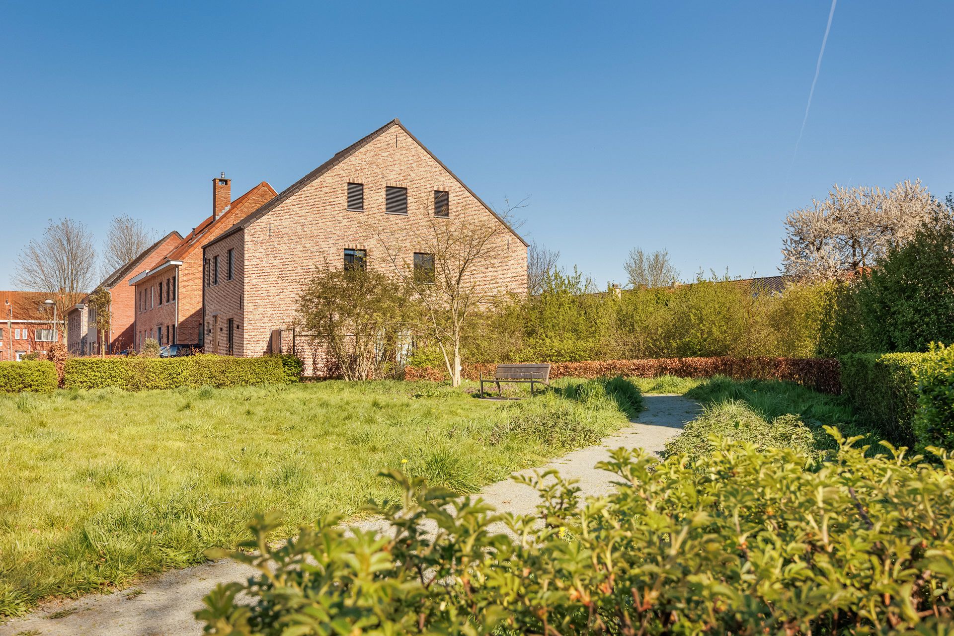 Extreem ruime woning in een kindvriendelijke buurt, top onderhouden - foto 14