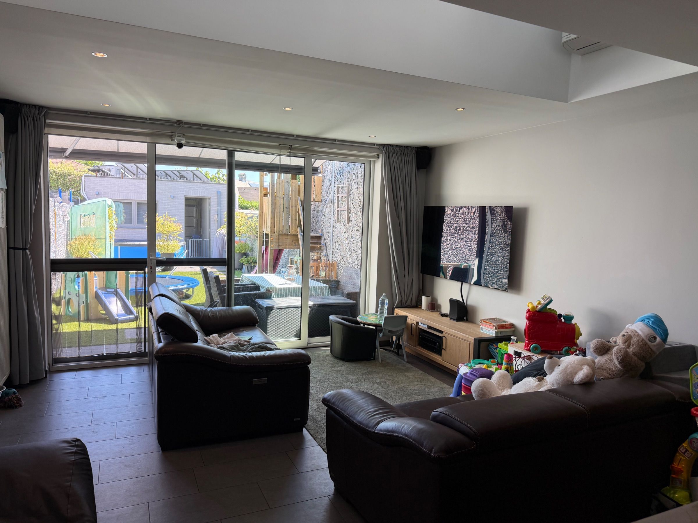 Ruime woning met EPC A, 14 zonnepanelen, tuinhuis en garage - foto 4