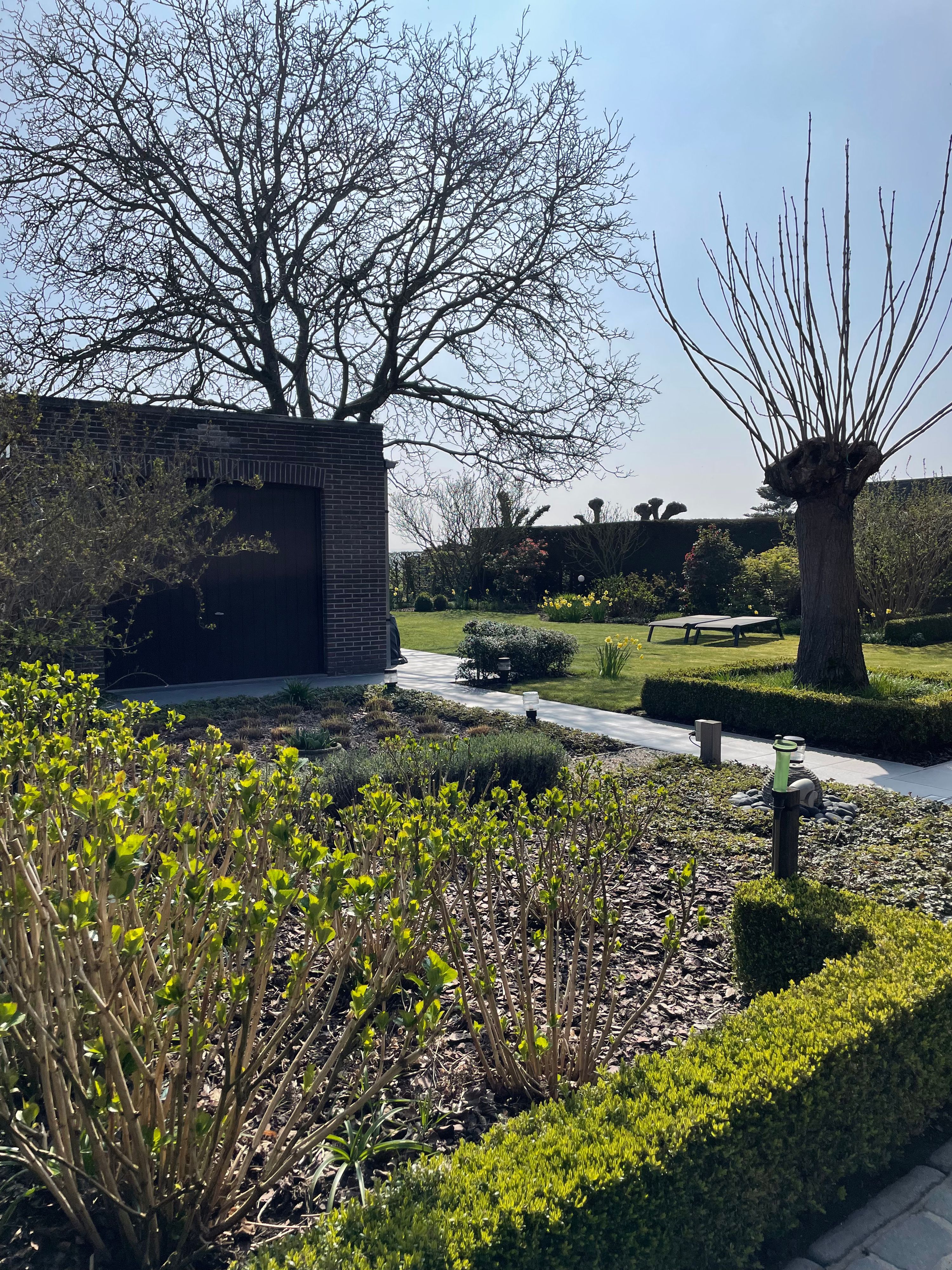 Alleenstaande goedgelegen gerenoveerde gezinswoning met zongerichte tuin - foto 7