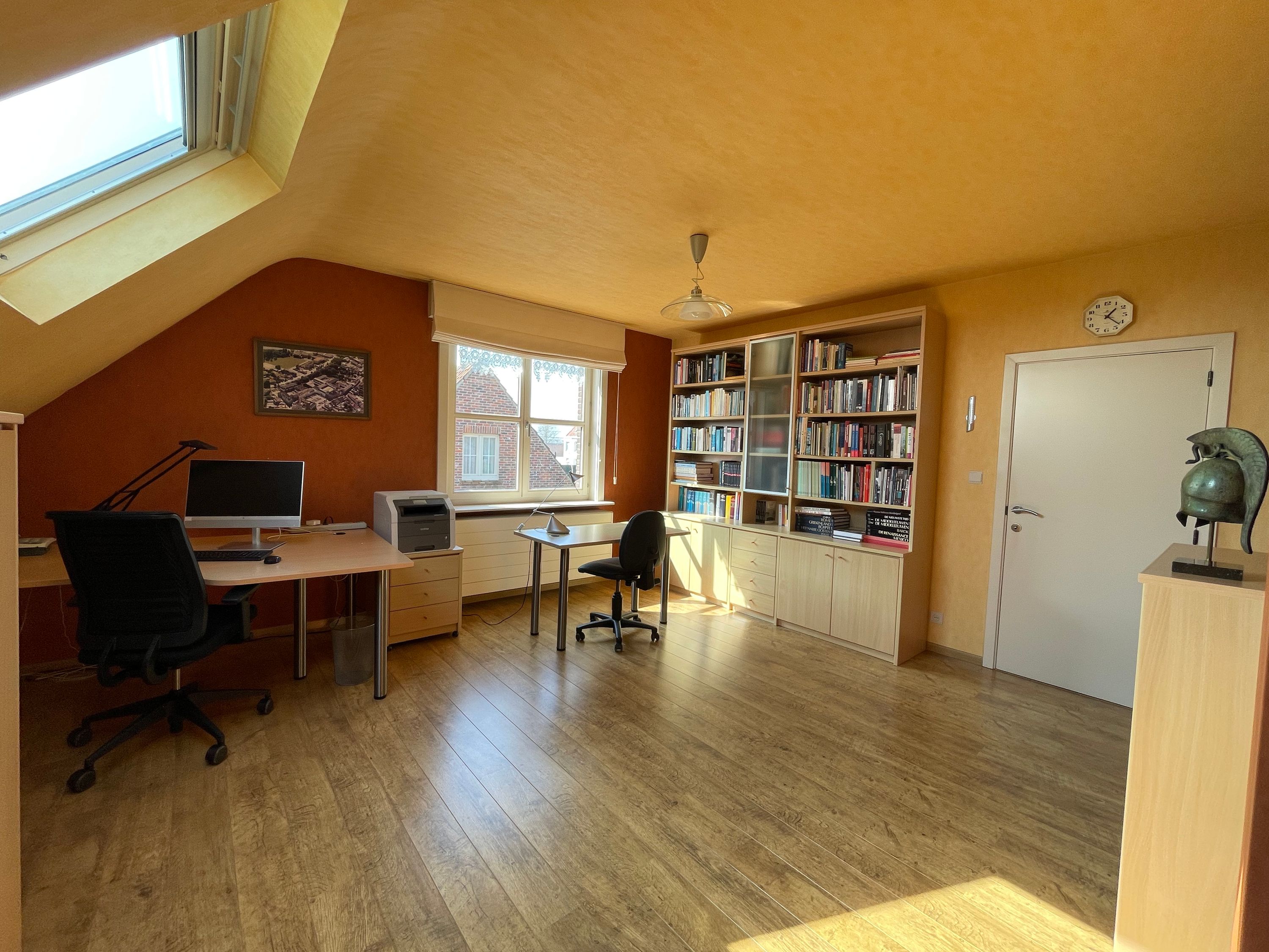 Alleenstaande goedgelegen gerenoveerde gezinswoning met zongerichte tuin - foto 13