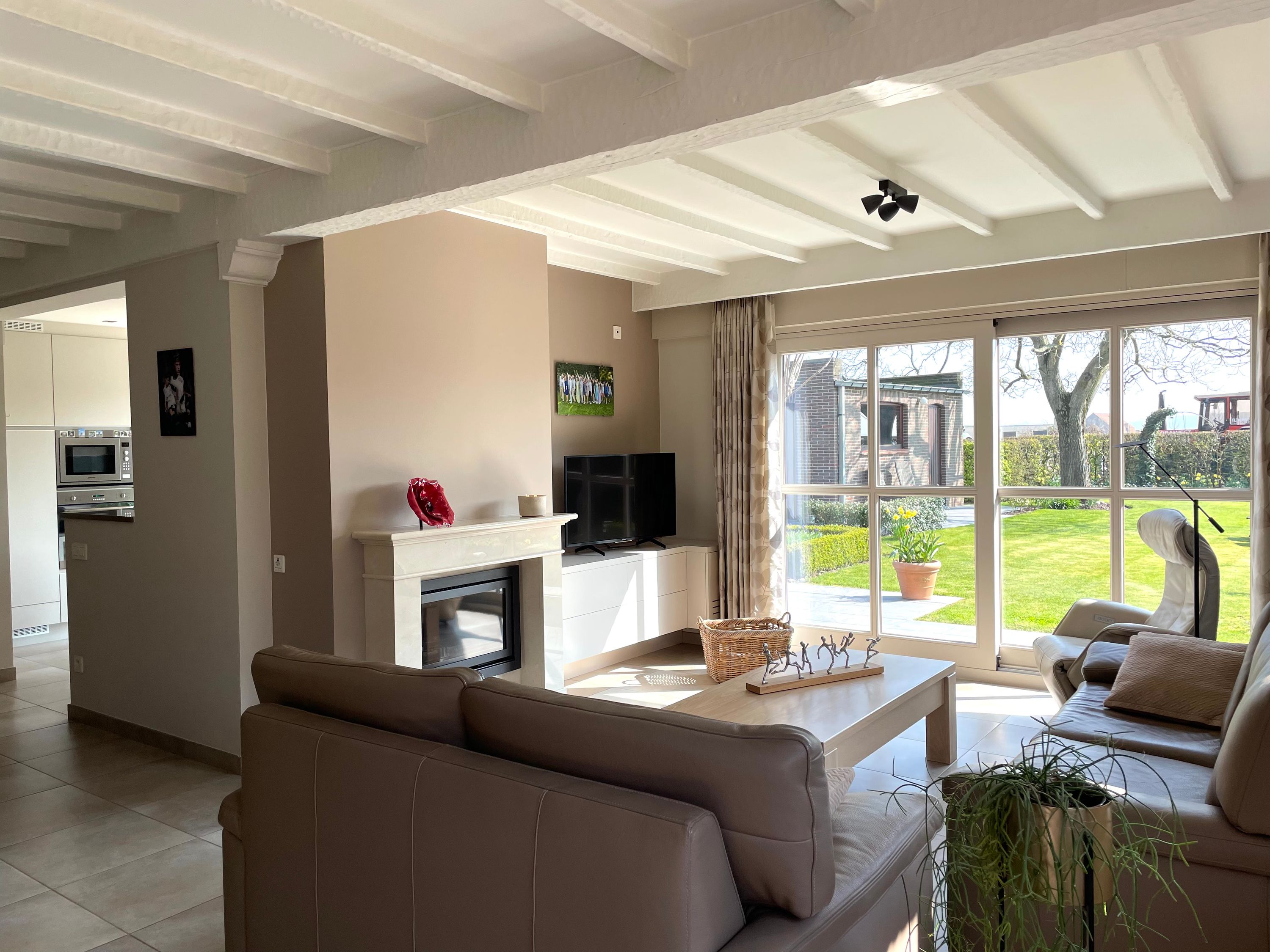 Alleenstaande goedgelegen gerenoveerde gezinswoning met zongerichte tuin - foto 20